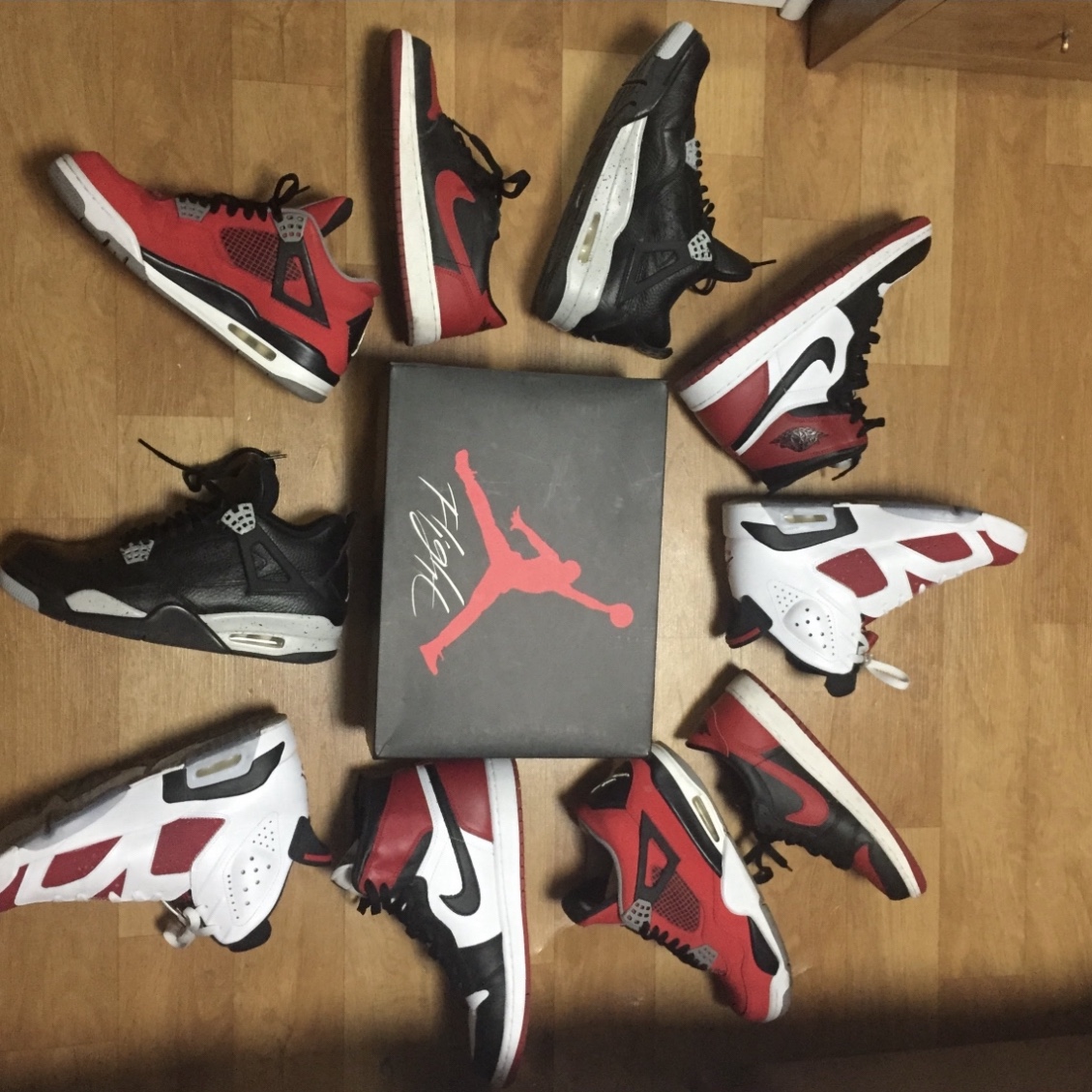 Jordan 1 Retro High OG Black Toe 2016, Jordan 4 Retro Oreo 2015 착용 스타일
