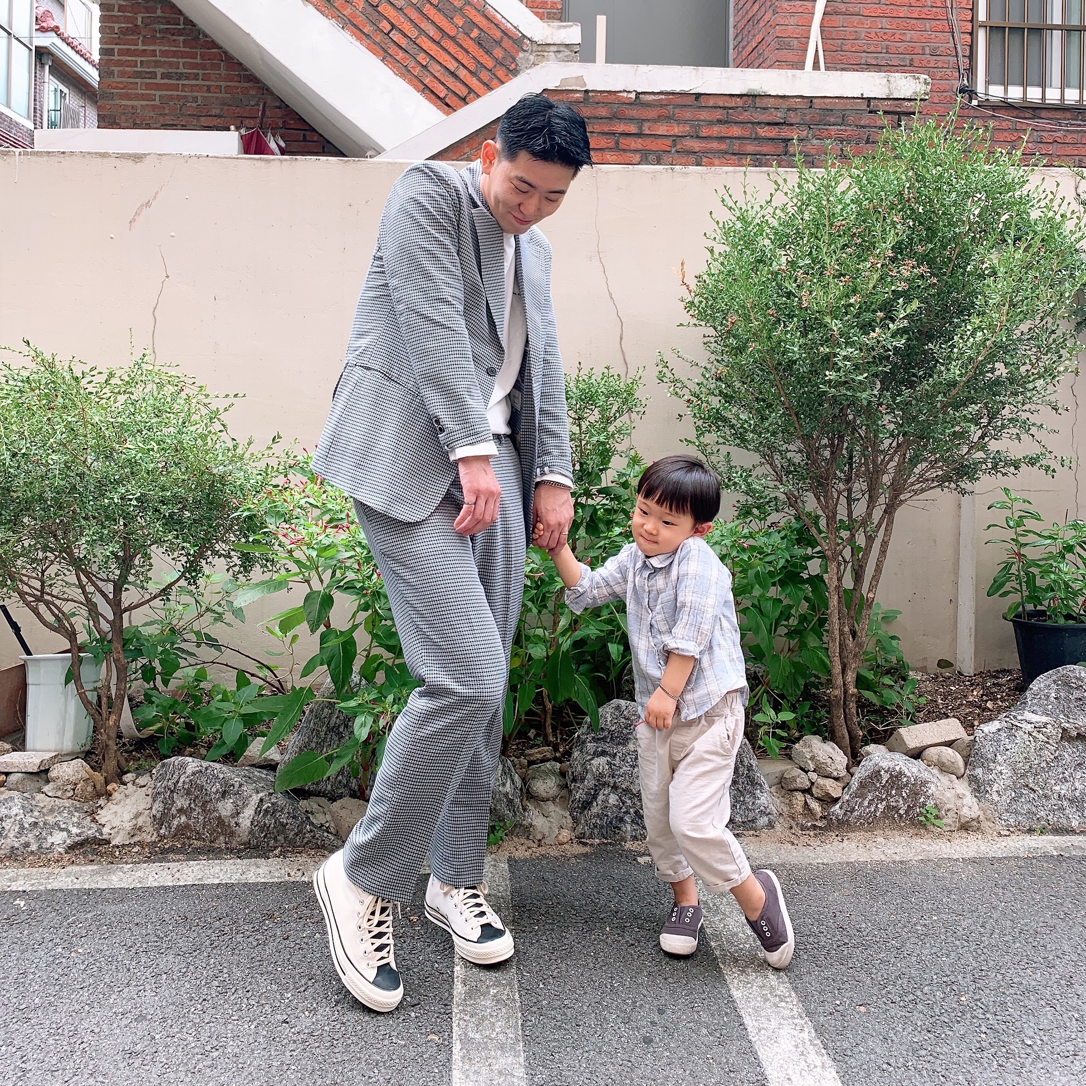 Converse x Fear of God Essentials Chuck 70 Hi Natural 2020 착용 스타일
