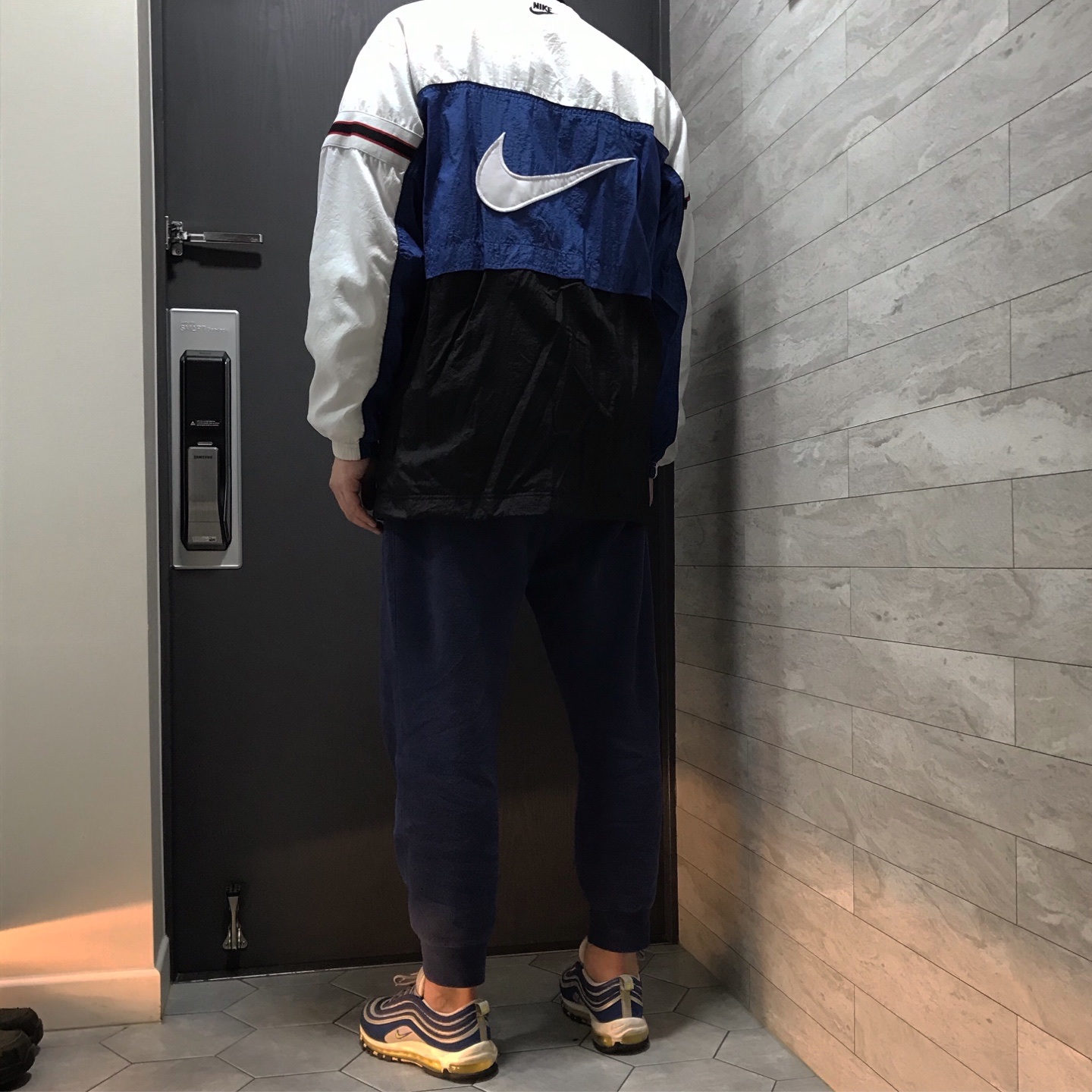 Nike Air Max 97 OG Royal Neon 착용 스타일