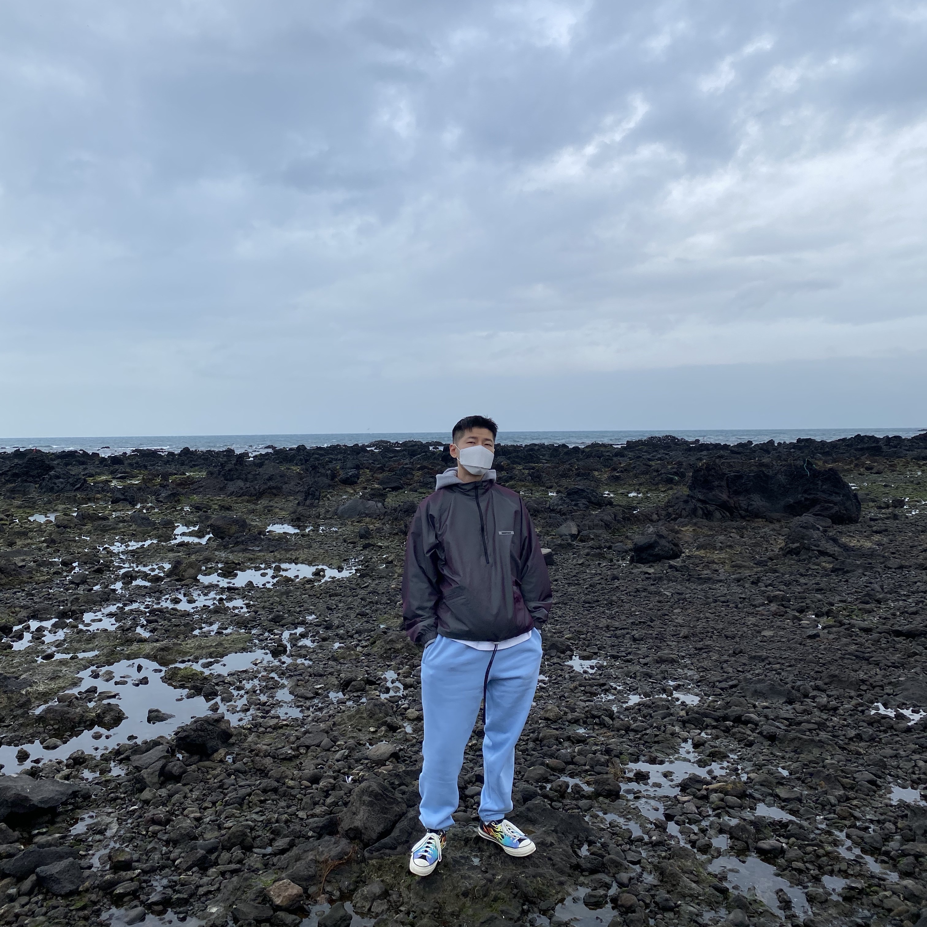 Essentials Track Jacket Iridescent - 20SS, Converse Chuck 70 Ox Flaming Archive Print 착용 스타일