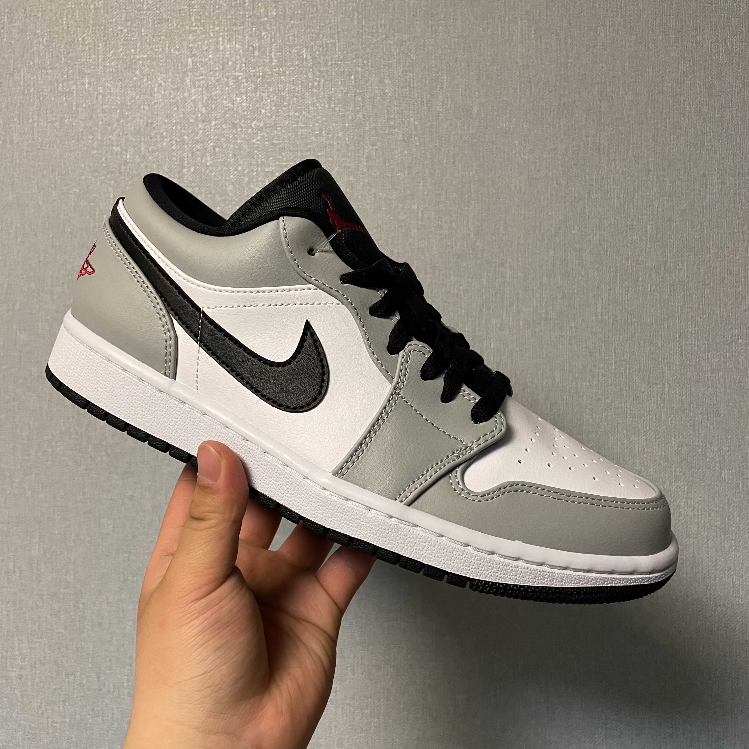 Jordan 1 Low Light Smoke Grey 착용 스타일 - 3