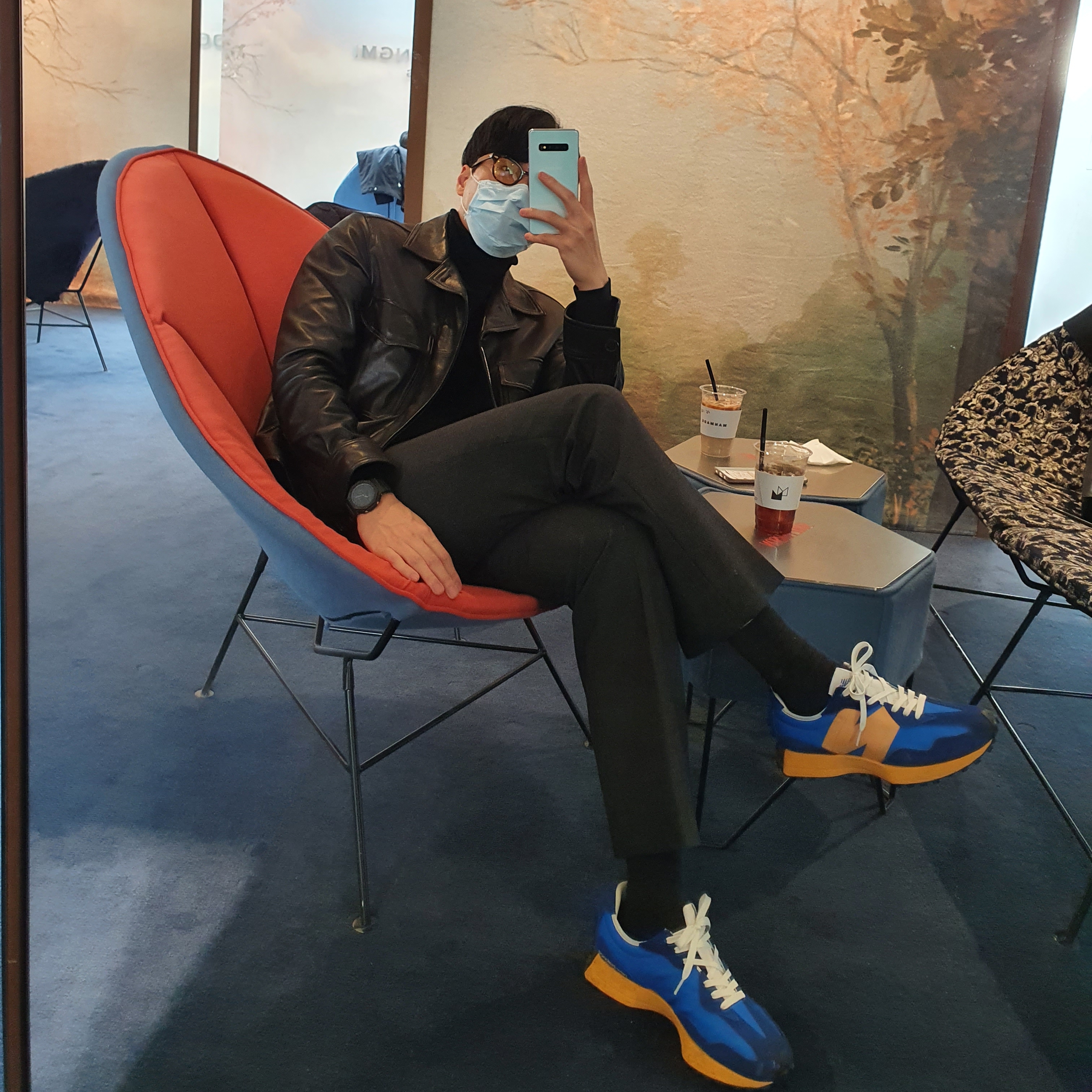 New Balance 327 Blue 착용 스타일