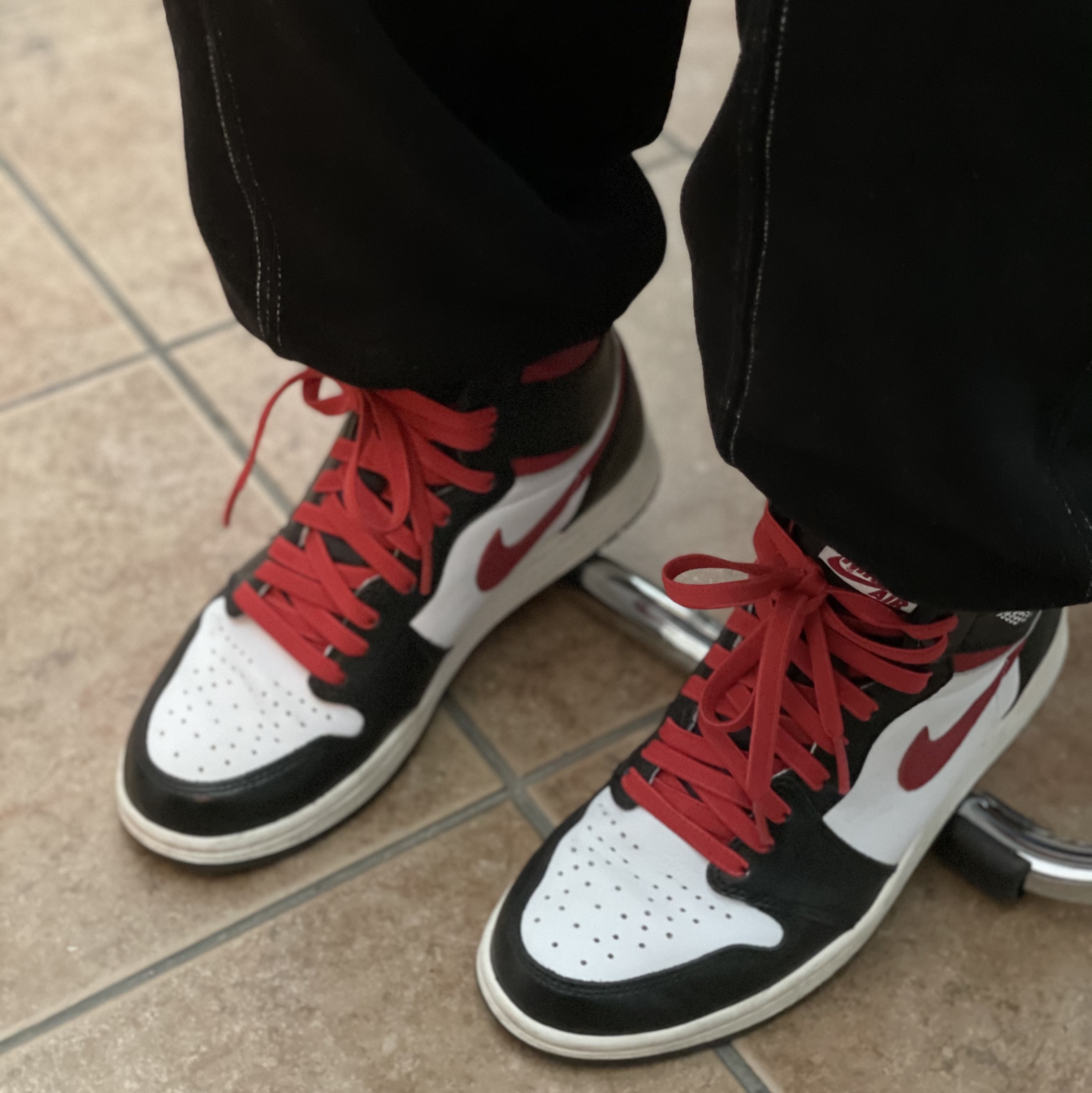 Jordan 1 Retro High OG Gym Red 착용 스타일 - 3