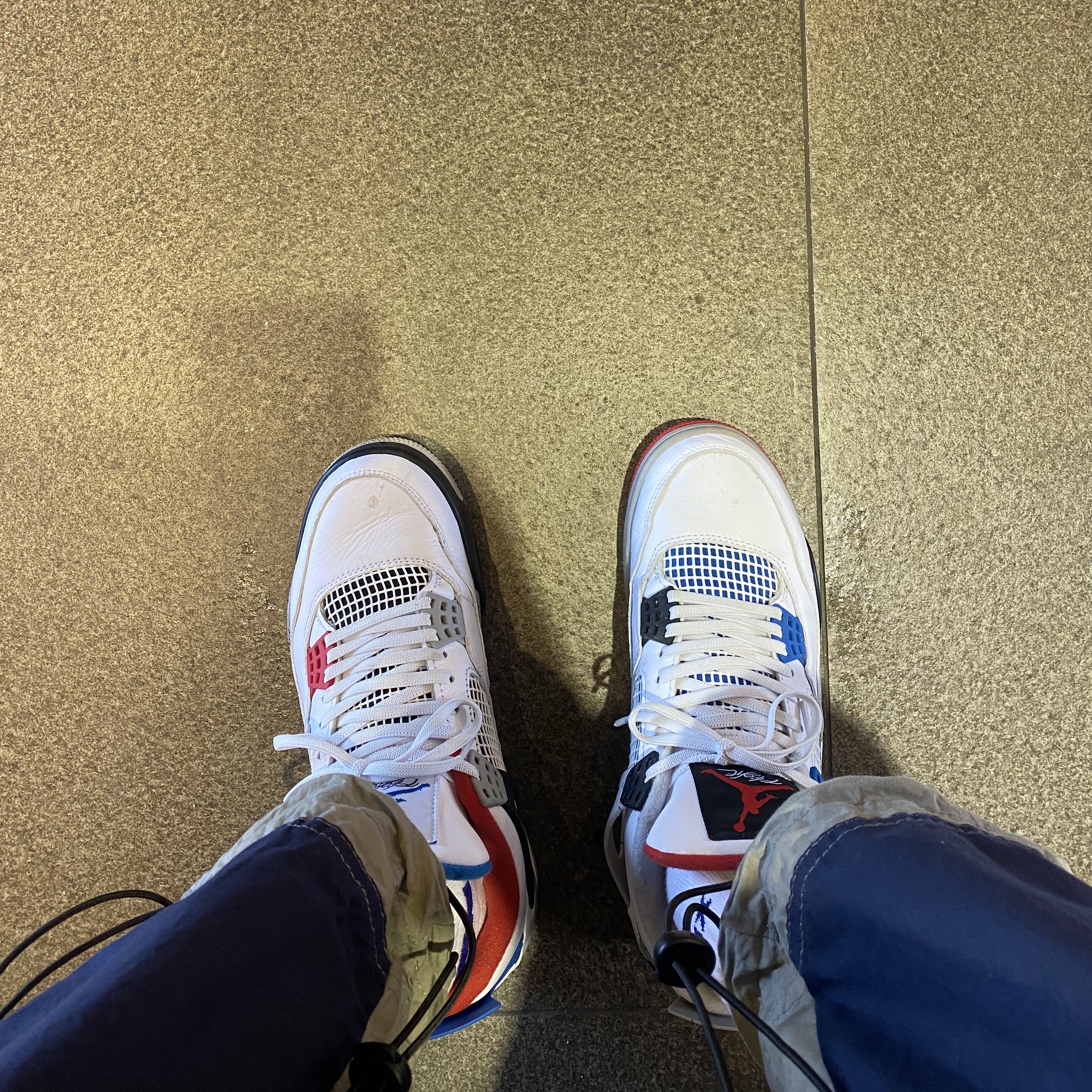 Jordan 4 Retro What The 4 착용 스타일