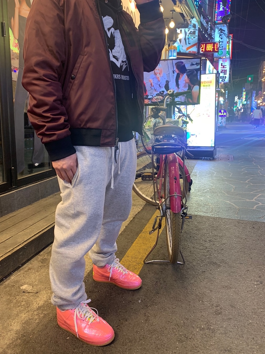 Nike Air Force 1 Experimental Racer Pink 착용 스타일