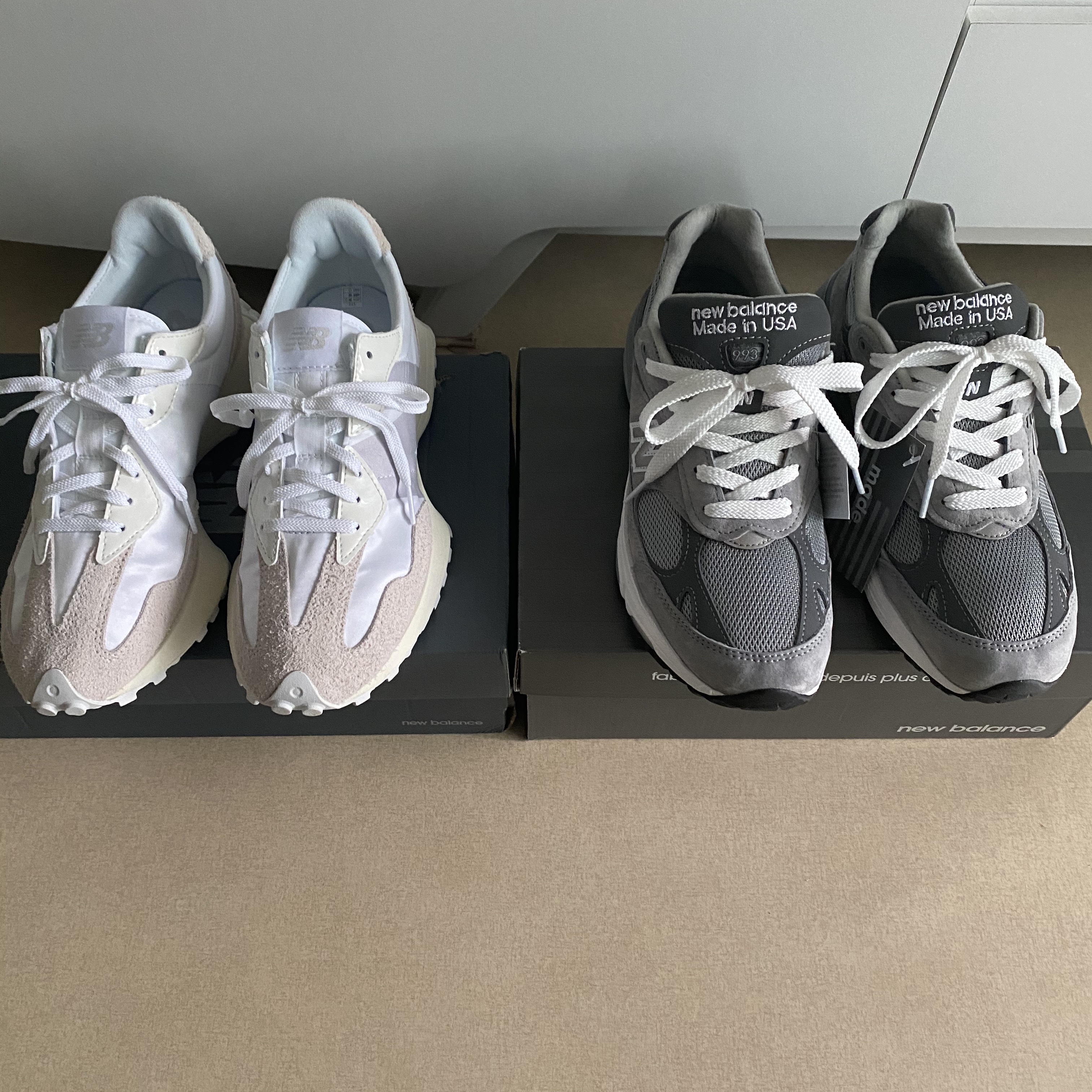(W) New Balance 327 White Moonbeam 착용 스타일
