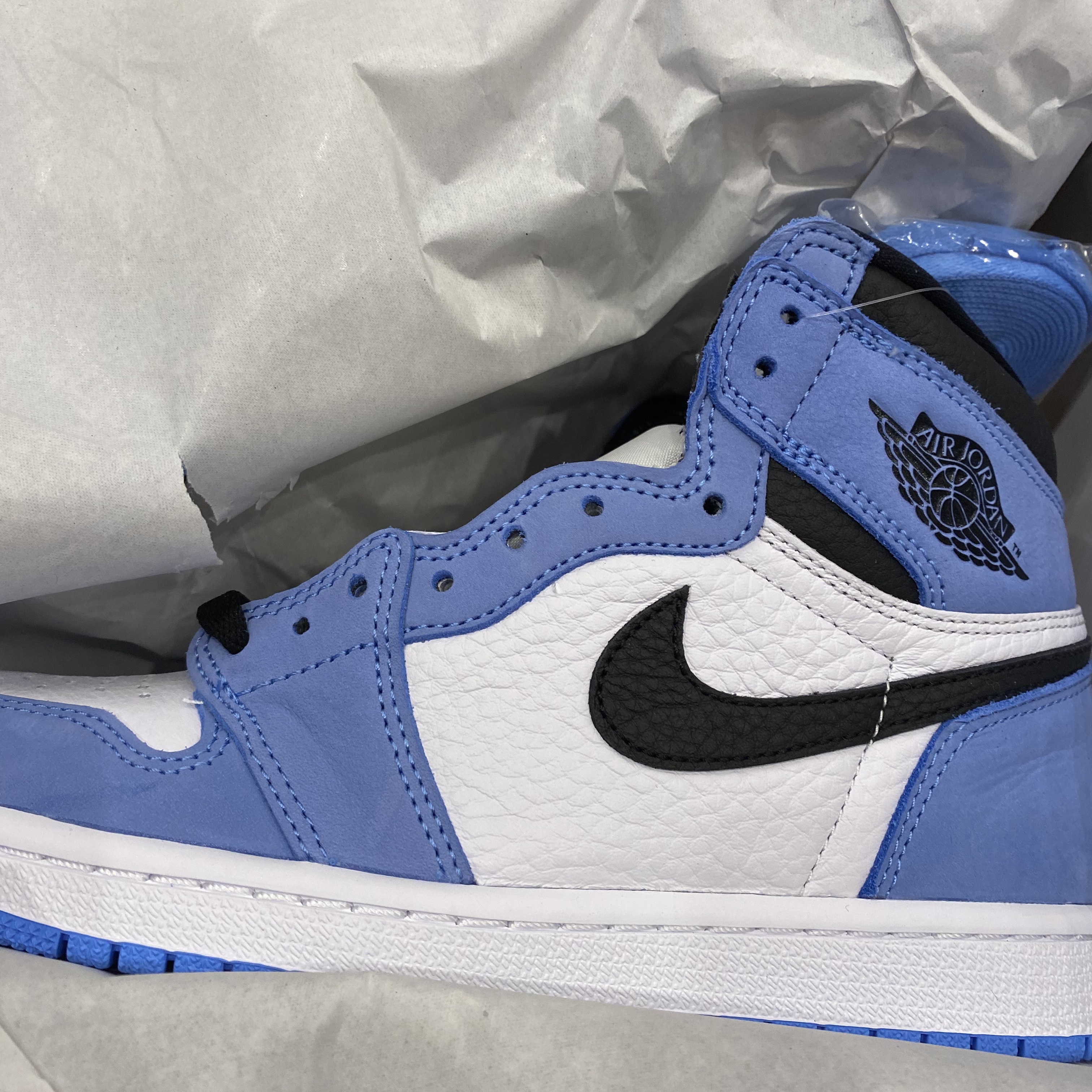 Jordan 1 Retro High OG University Blue 착용 스타일