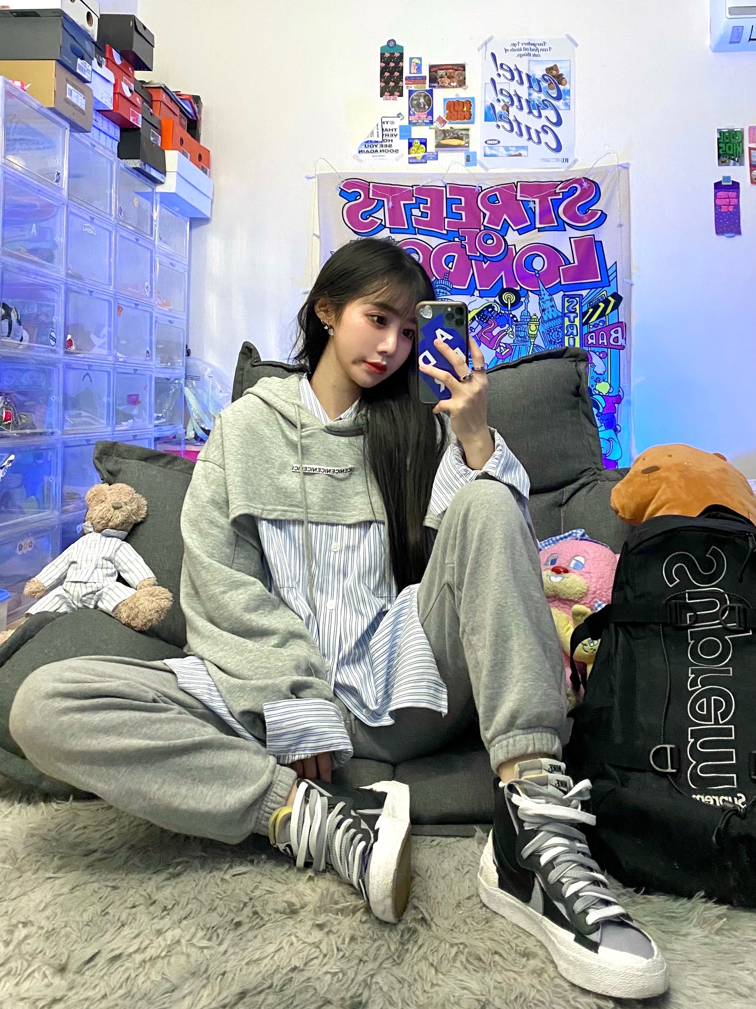 Nike x Sacai Blazer Mid Black Grey, Supreme Backpack Black - 18FW 착용 스타일 - 2