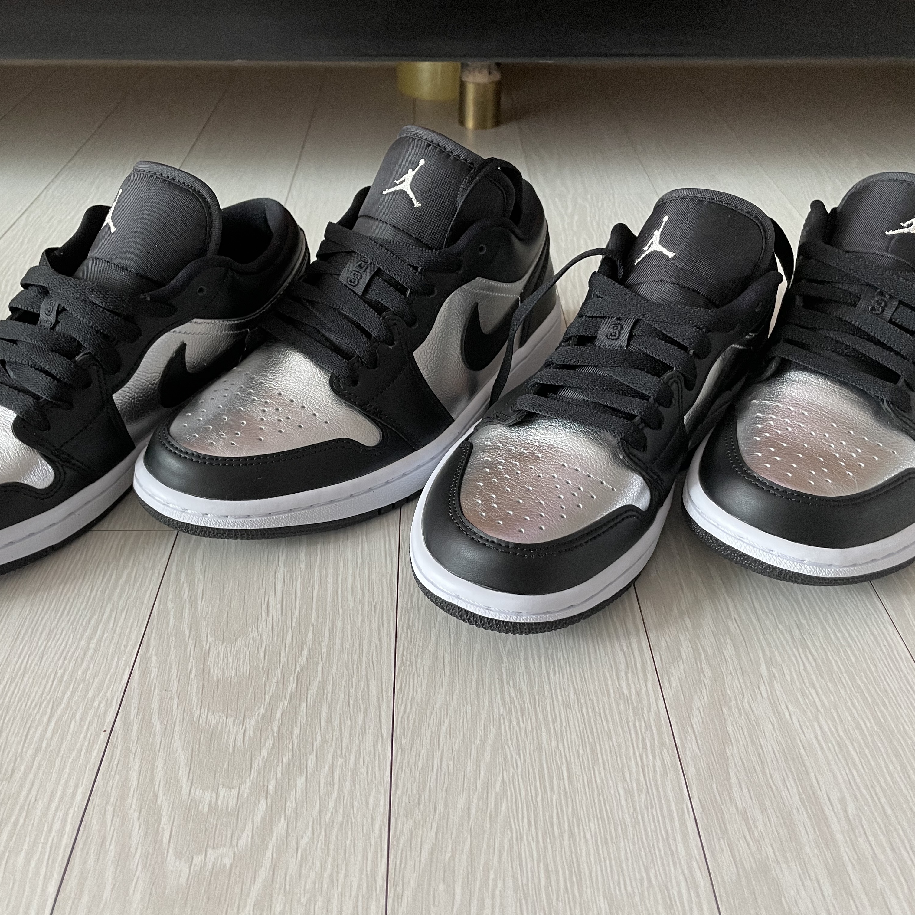 (W) Jordan 1 Low SE Silver Toe 착용 스타일 - 4