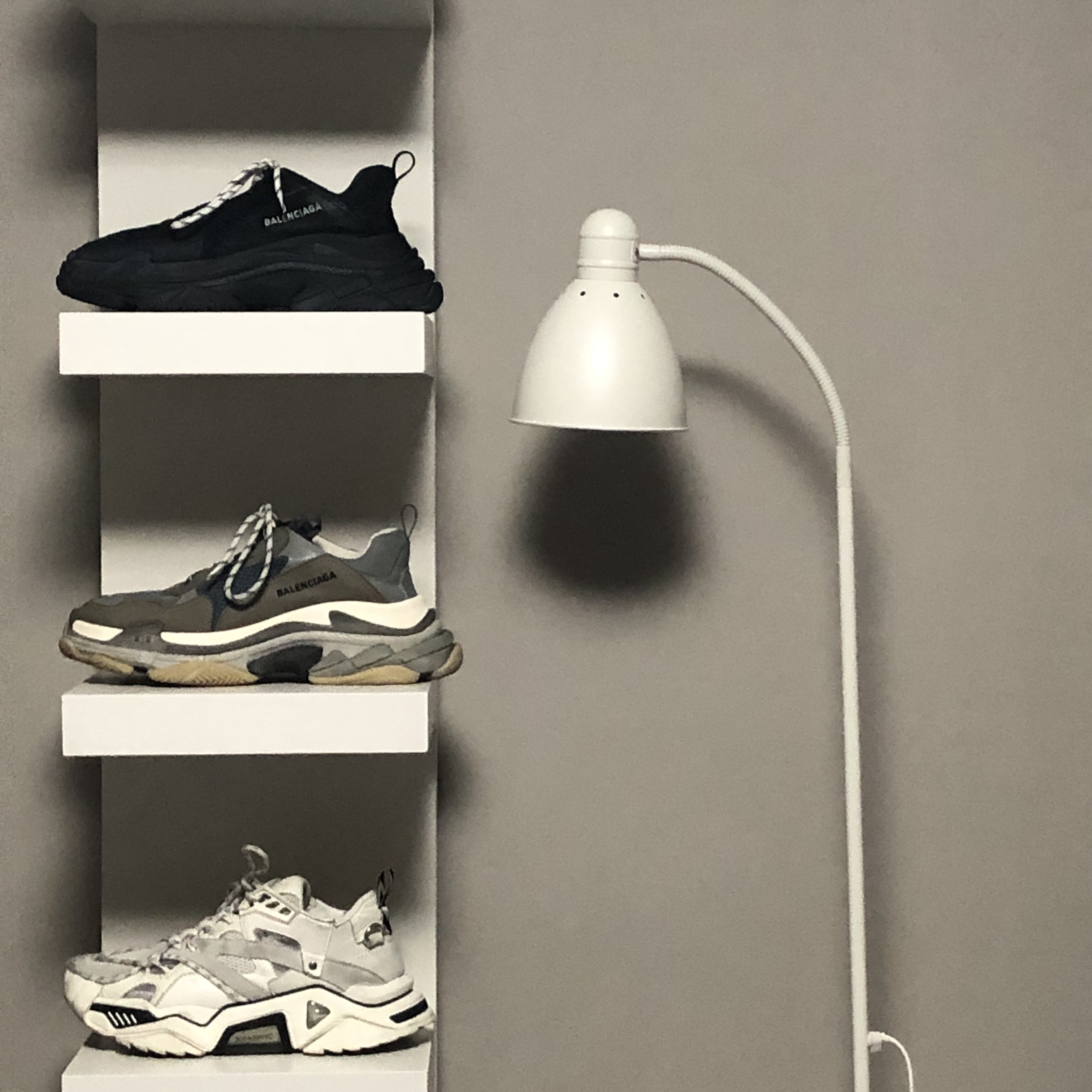 Balenciaga Triple S Trainer Grey 2018, Balenciaga Triple S Trainer Triple Black 착용 스타일