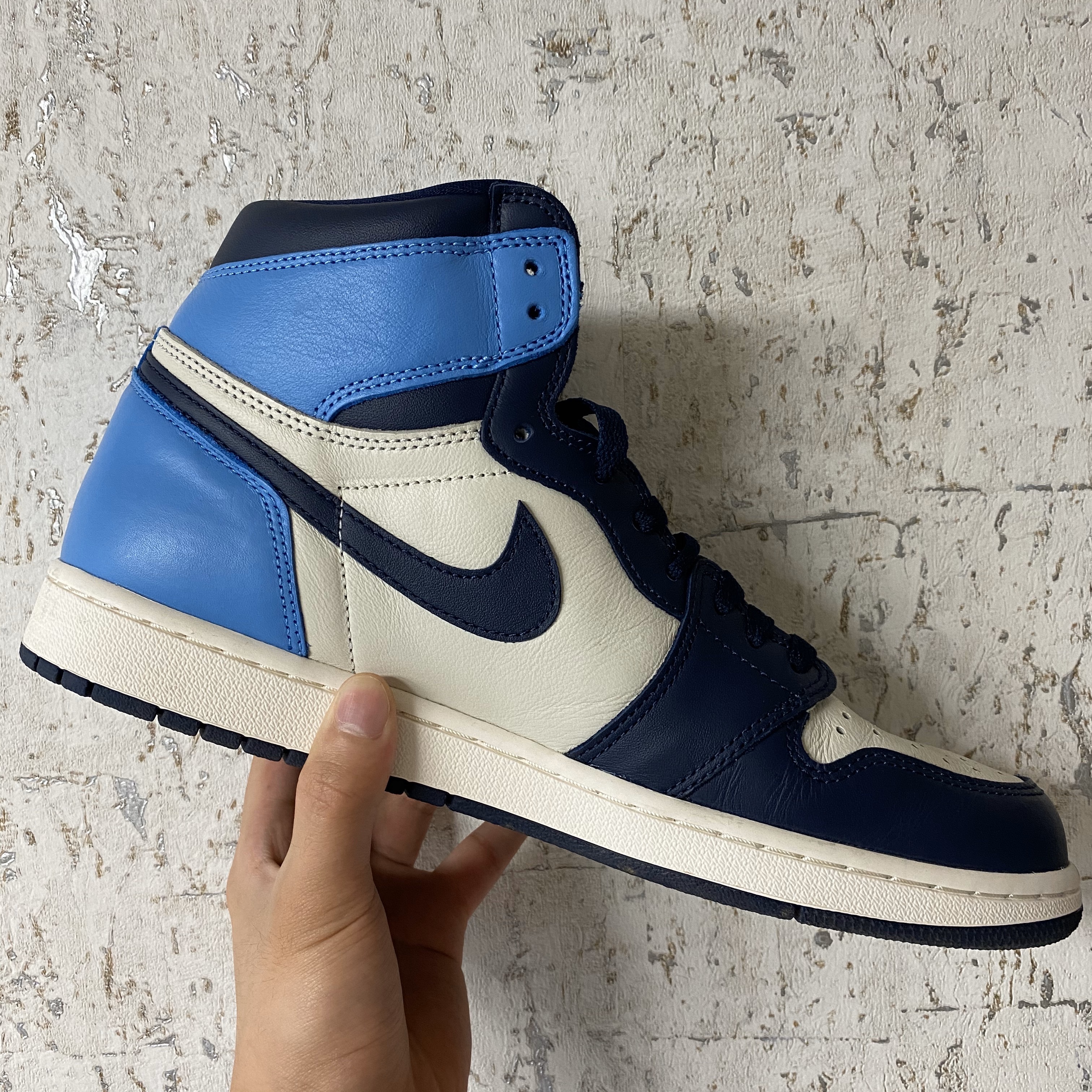 Jordan 1 Retro High Obsidian UNC 착용 스타일 - 1