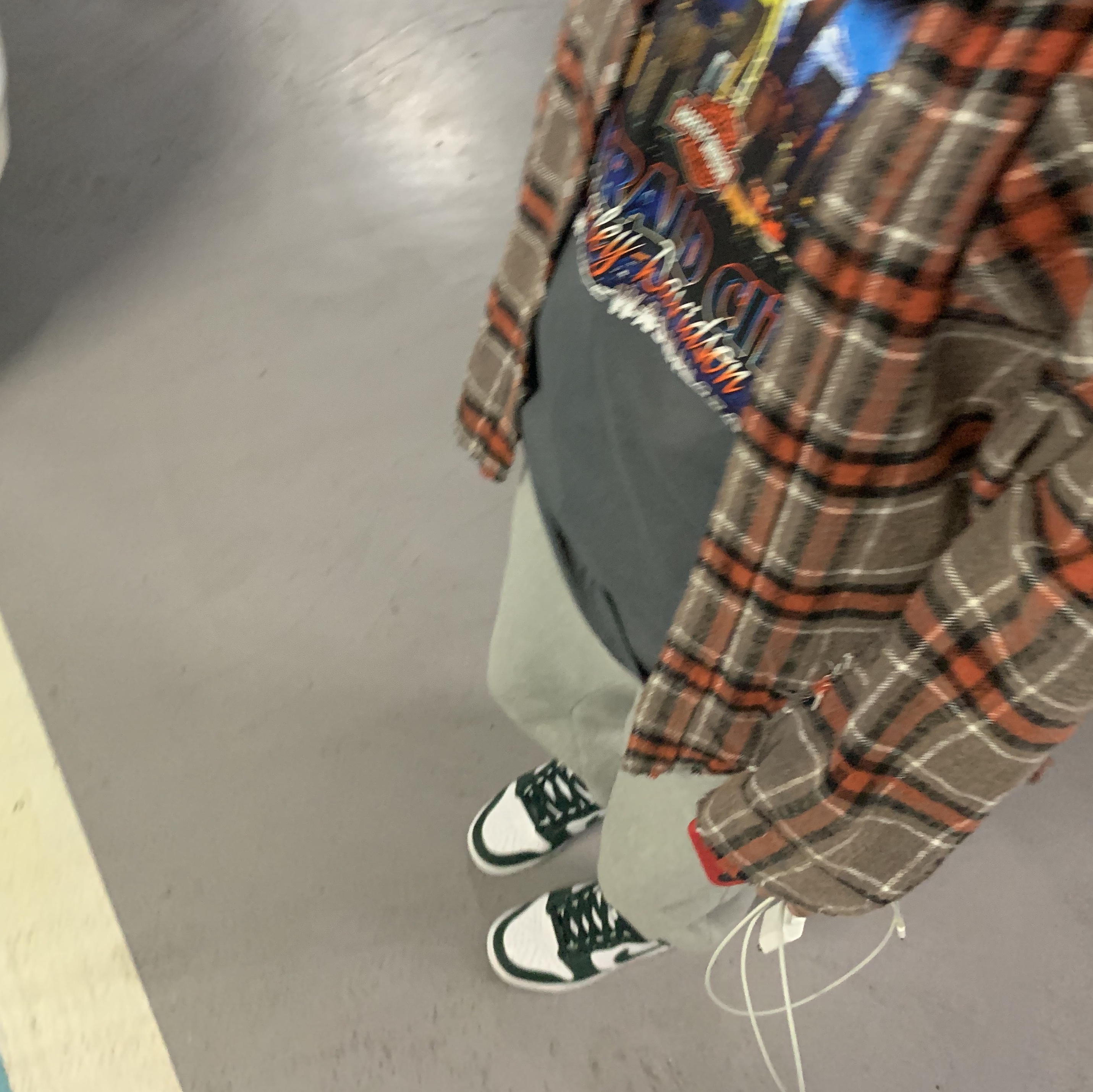 Nike Dunk High SP Spartan Green 착용 스타일 - 2