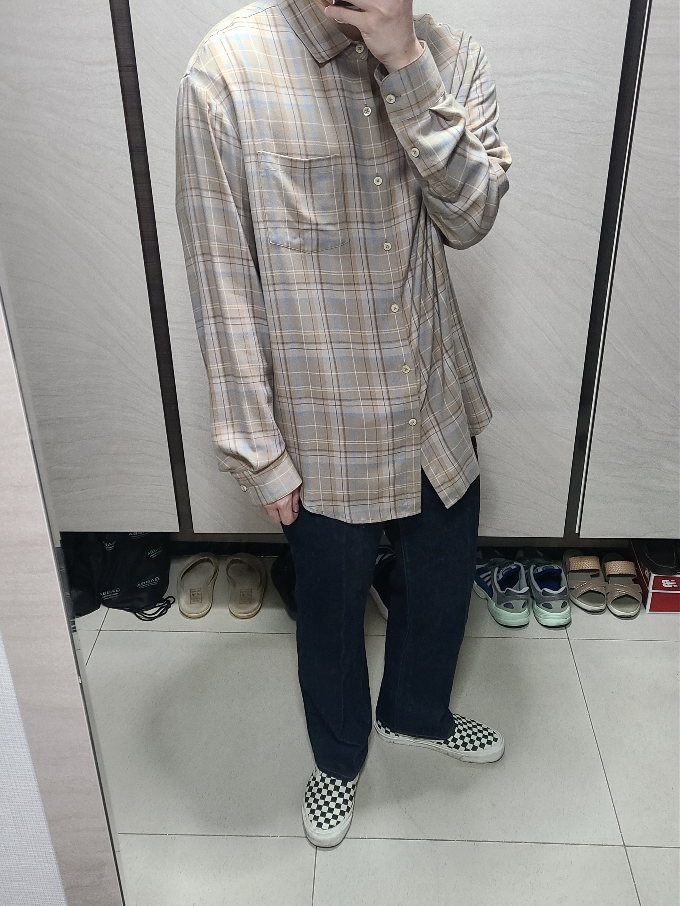 Vans Vault OG Classic Slip-On LX Checkerboard 착용 스타일