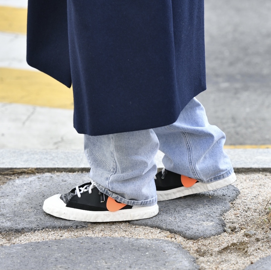 Nike x Readymade Blazer Mid Black 착용 스타일 - 3