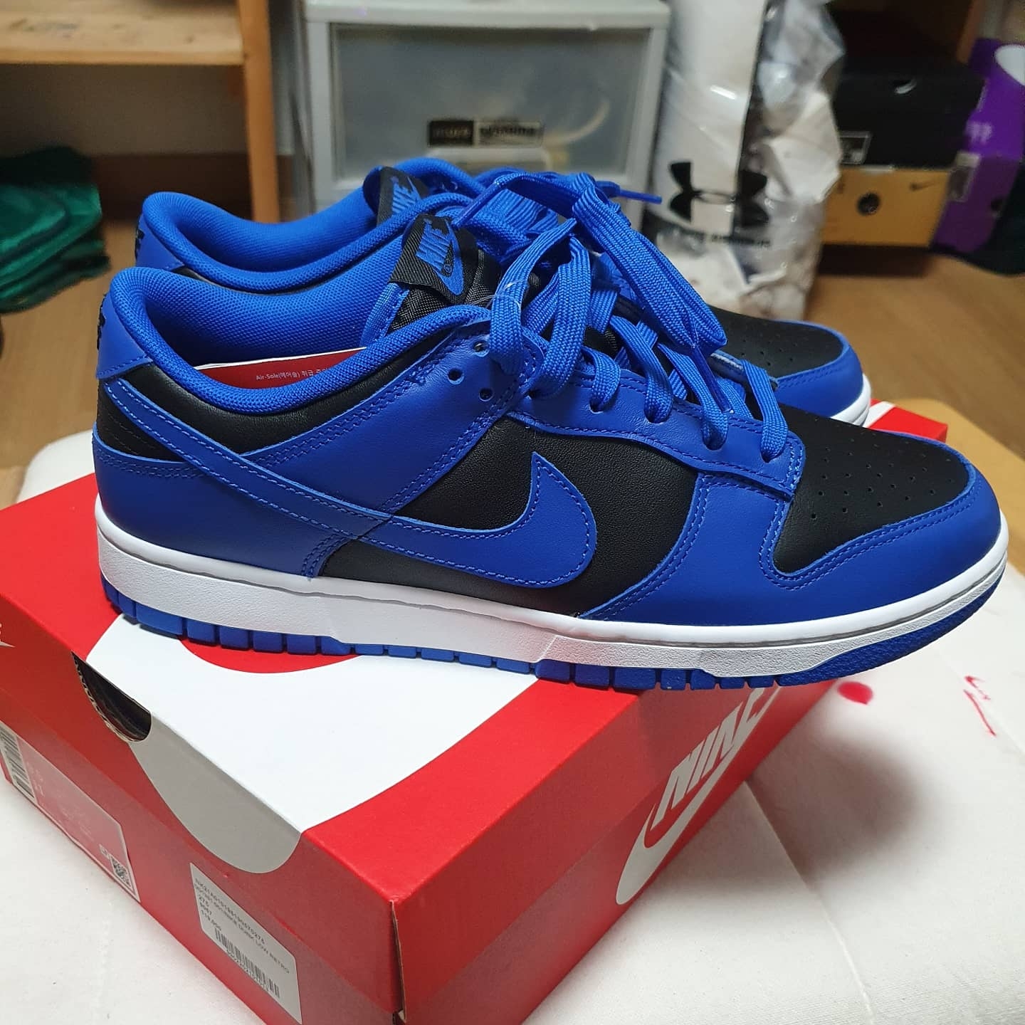 Nike Dunk Low Retro Hyper Cobalt 착용 스타일 - 3
