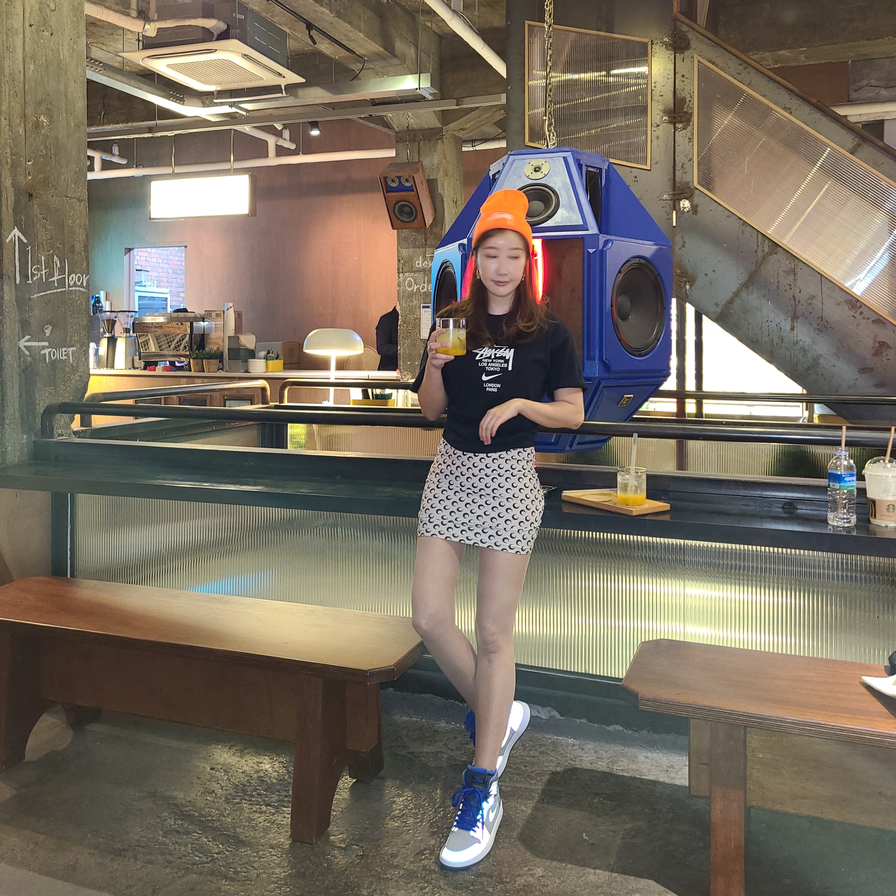 Jordan 1 x League of Legends Zoom Air CMFT Esports, Nike x Stussy WT T-Shirt Black - Asia 착용 스타일 - 2