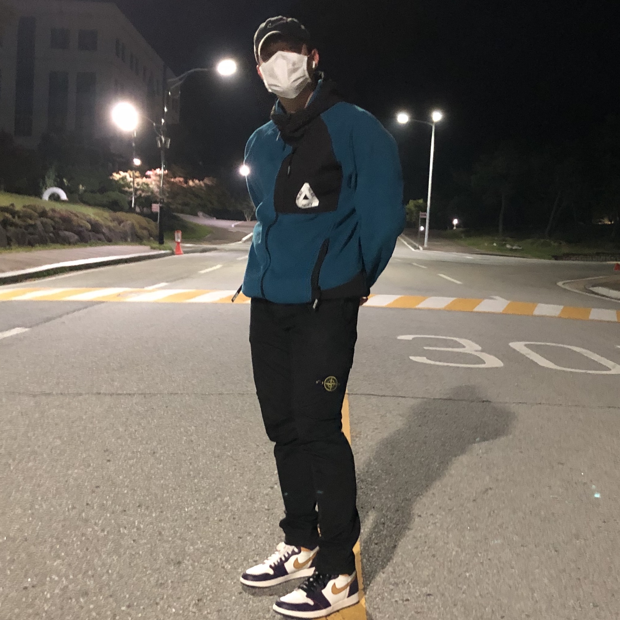 Jordan 1 Retro High OG Defiant SB LA to Chicago 착용 스타일