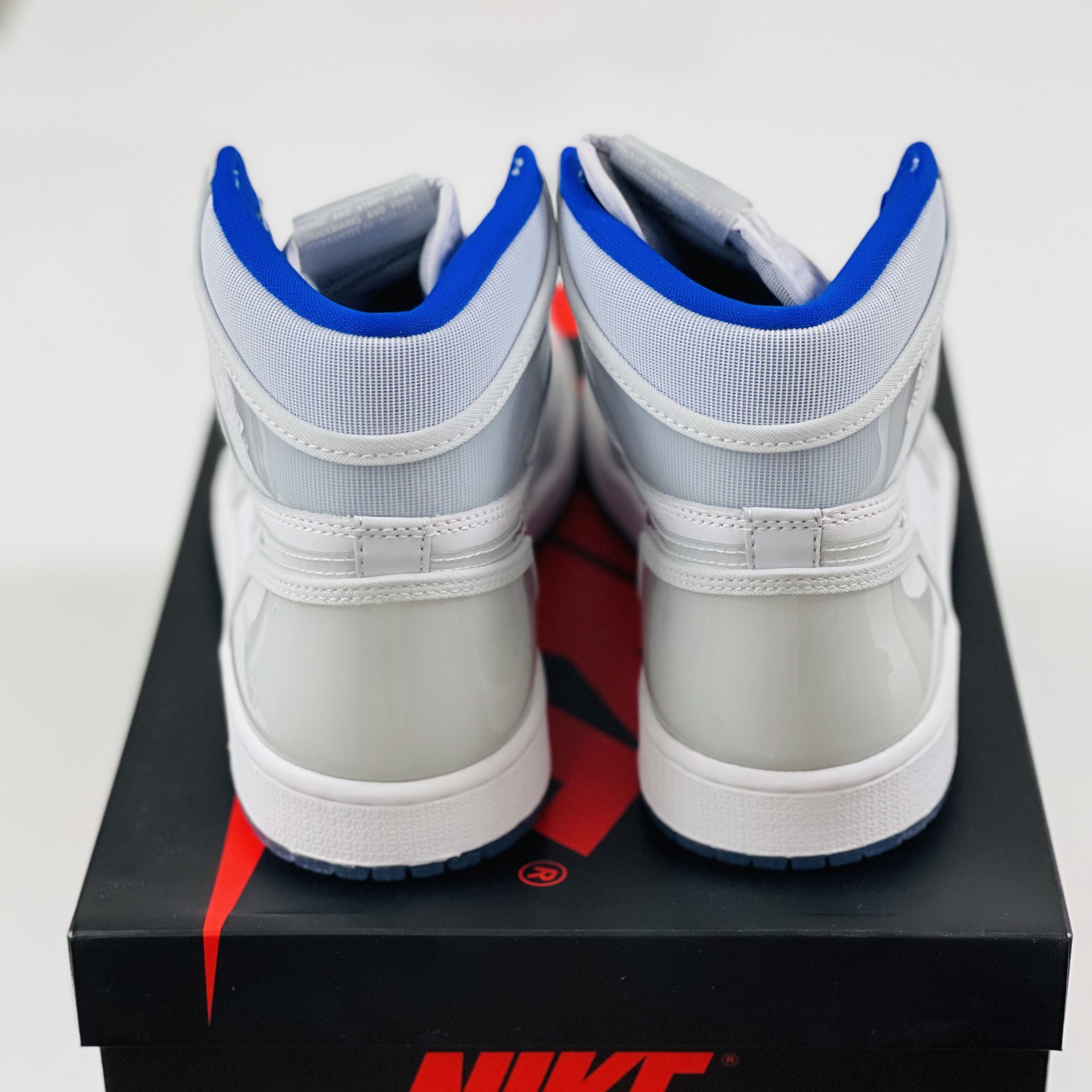 Jordan 1 Retro High Zoom White Racer Blue 착용 스타일 - 4