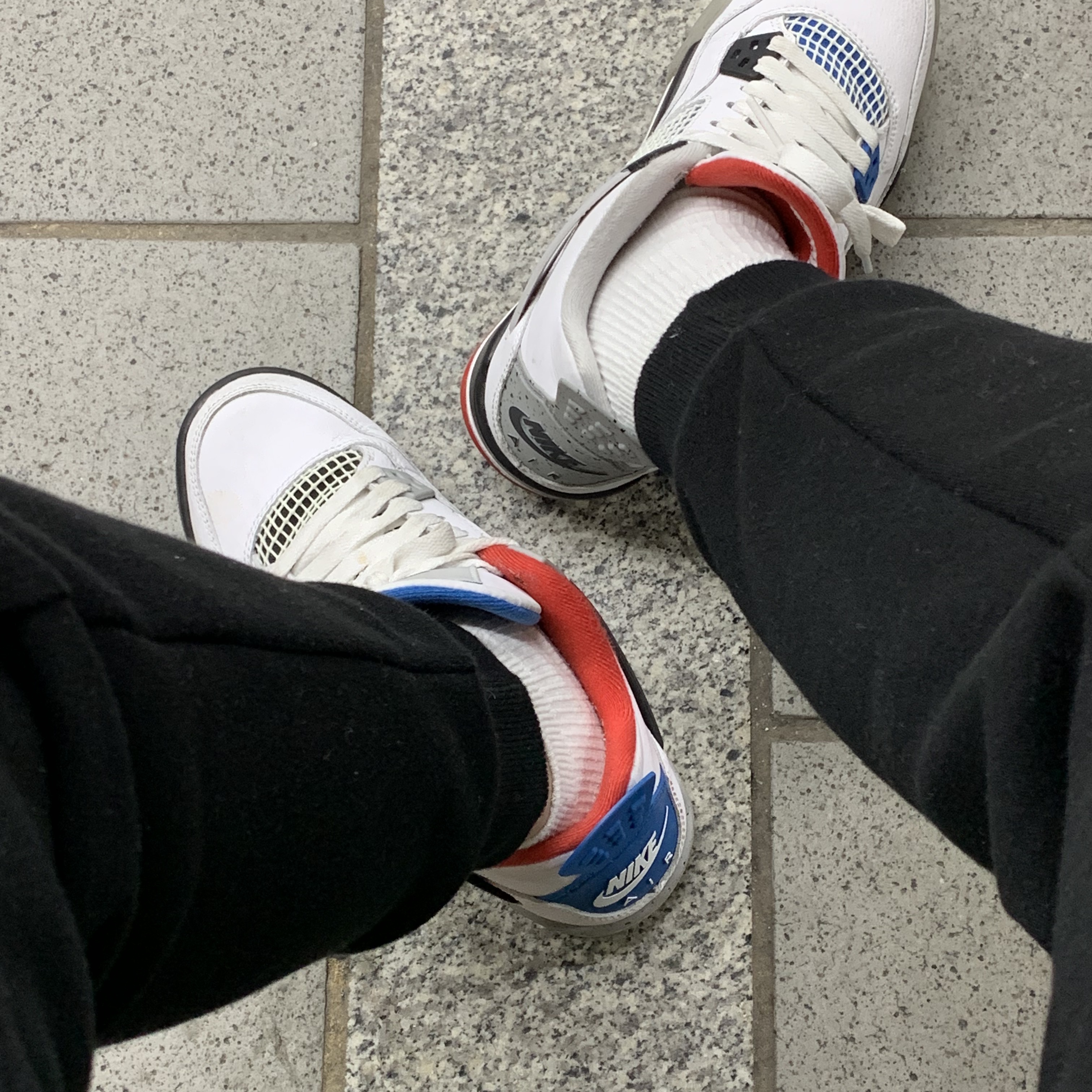 Jordan 4 Retro What The 4 착용 스타일