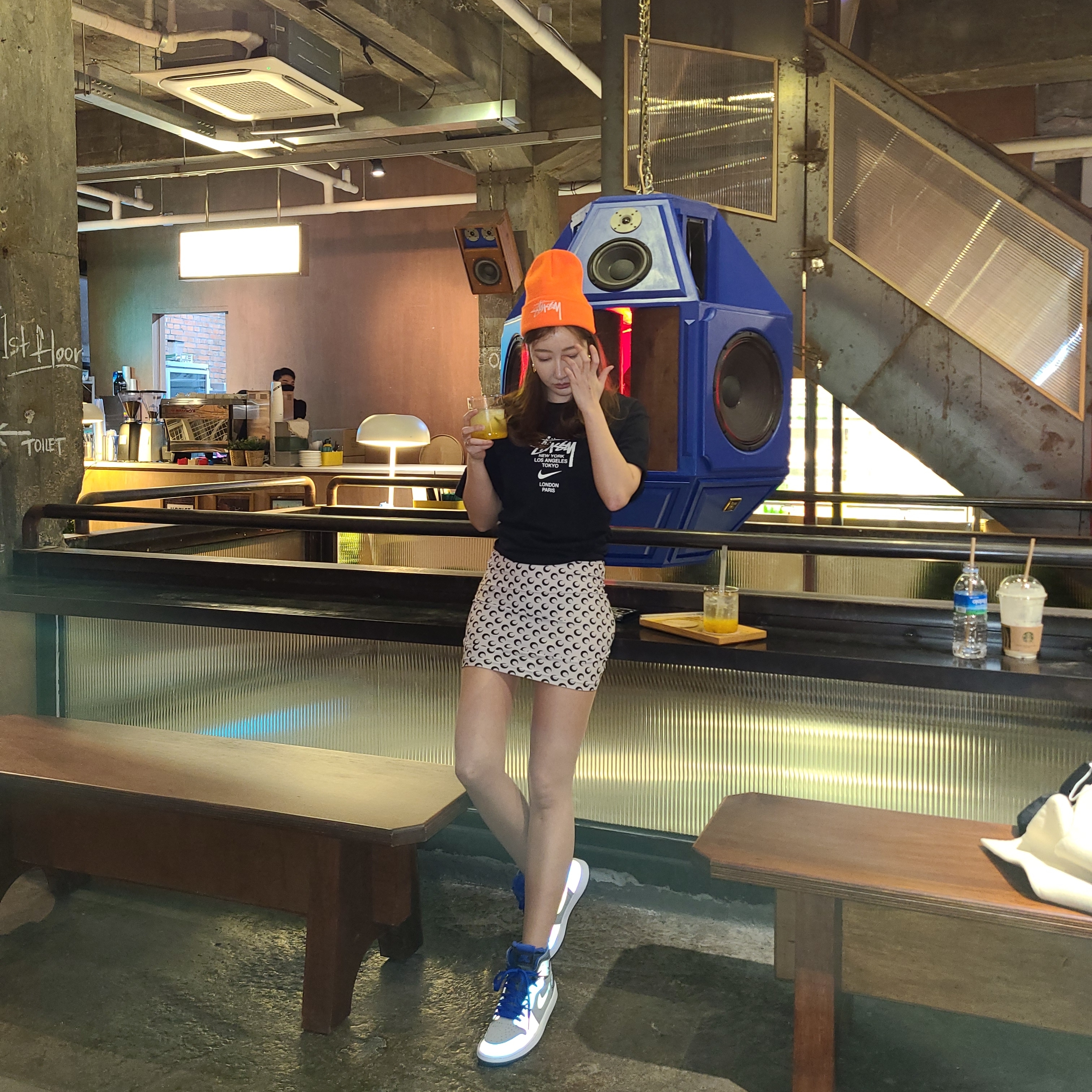 Jordan 1 x League of Legends Zoom Air CMFT Esports, Nike x Stussy WT T-Shirt Black - Asia 착용 스타일 - 1