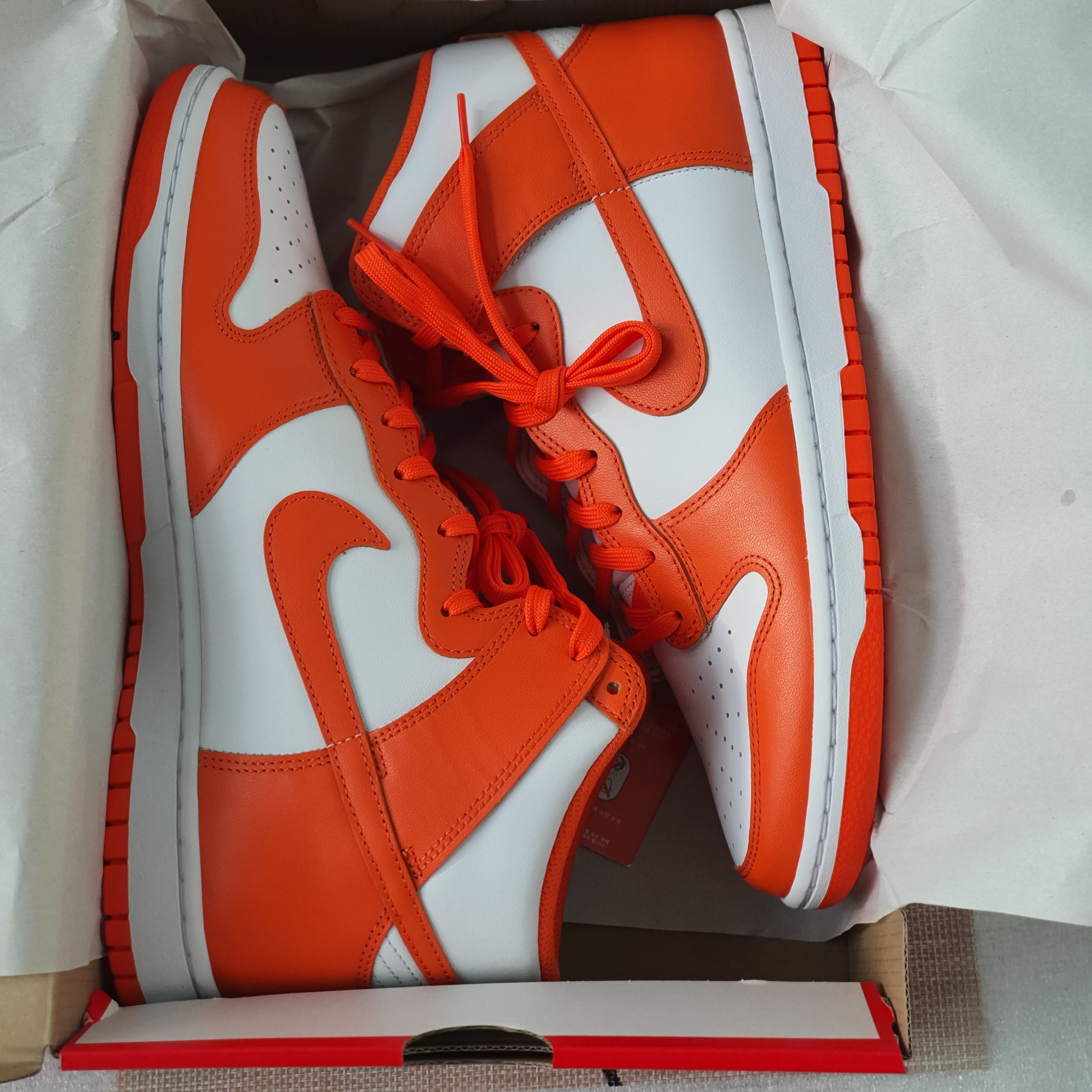 Nike Dunk High Retro Orange Blaze 착용 스타일