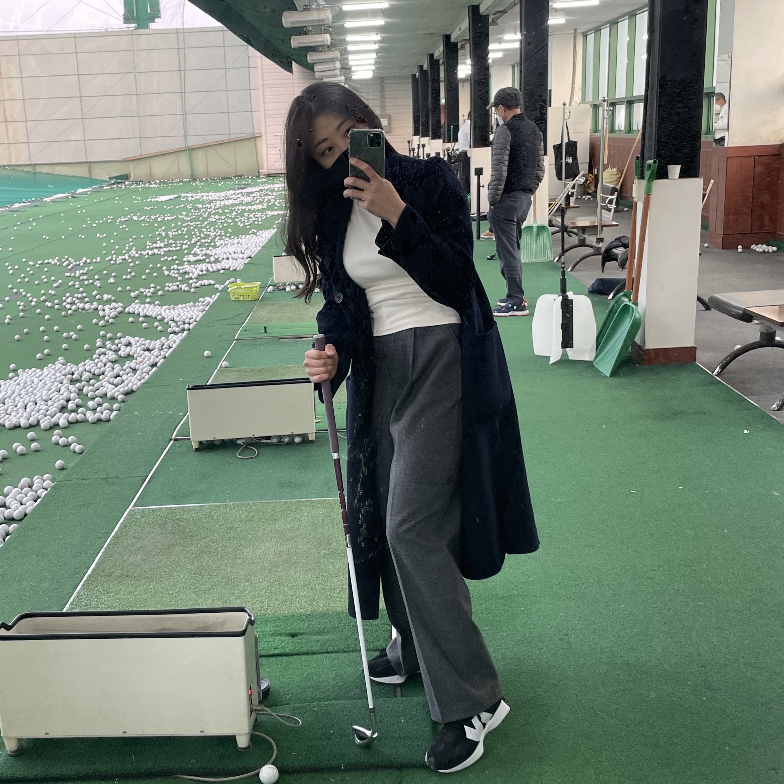 New Balance 327 Black 착용 스타일 - 3