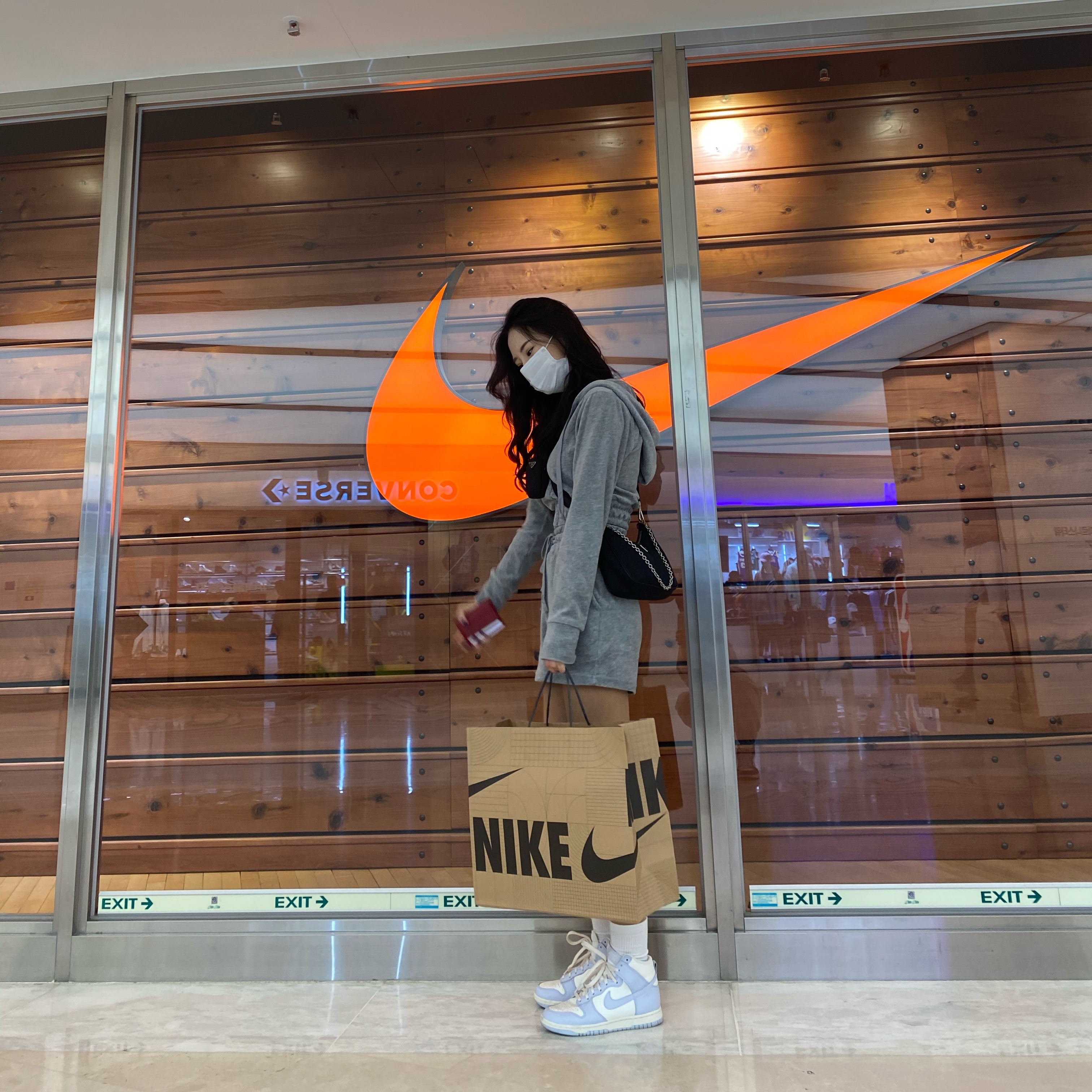 (W) Nike Dunk High Football Grey, Nike Dunk High Retro Orange Blaze 착용 스타일