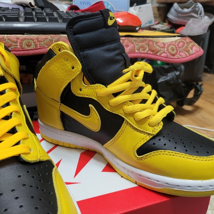 Nike Dunk High SP Varsity Maize 착용 스타일