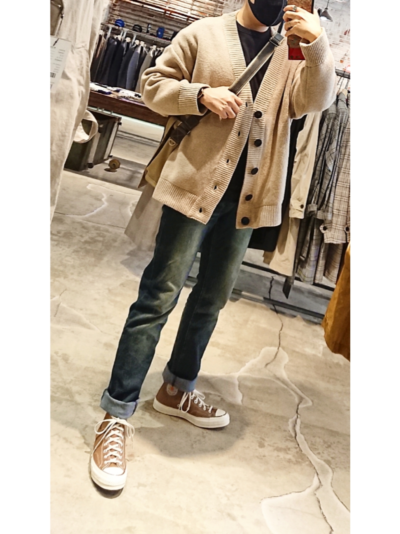 Converse x Carhartt WIP Chuck 70 High Hamilton Brown 착용 스타일 - 1