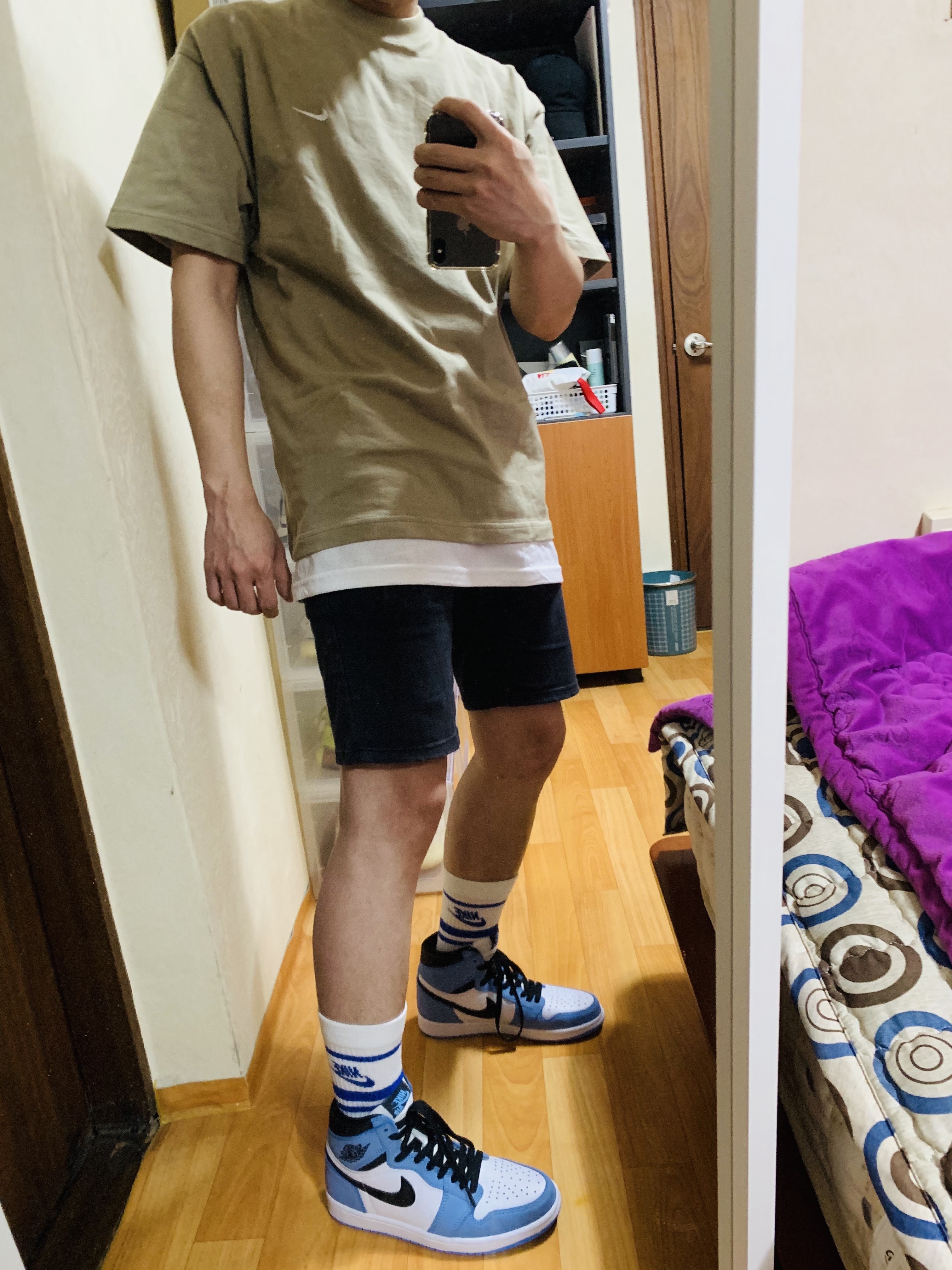 Jordan 1 Retro High OG University Blue 착용 스타일