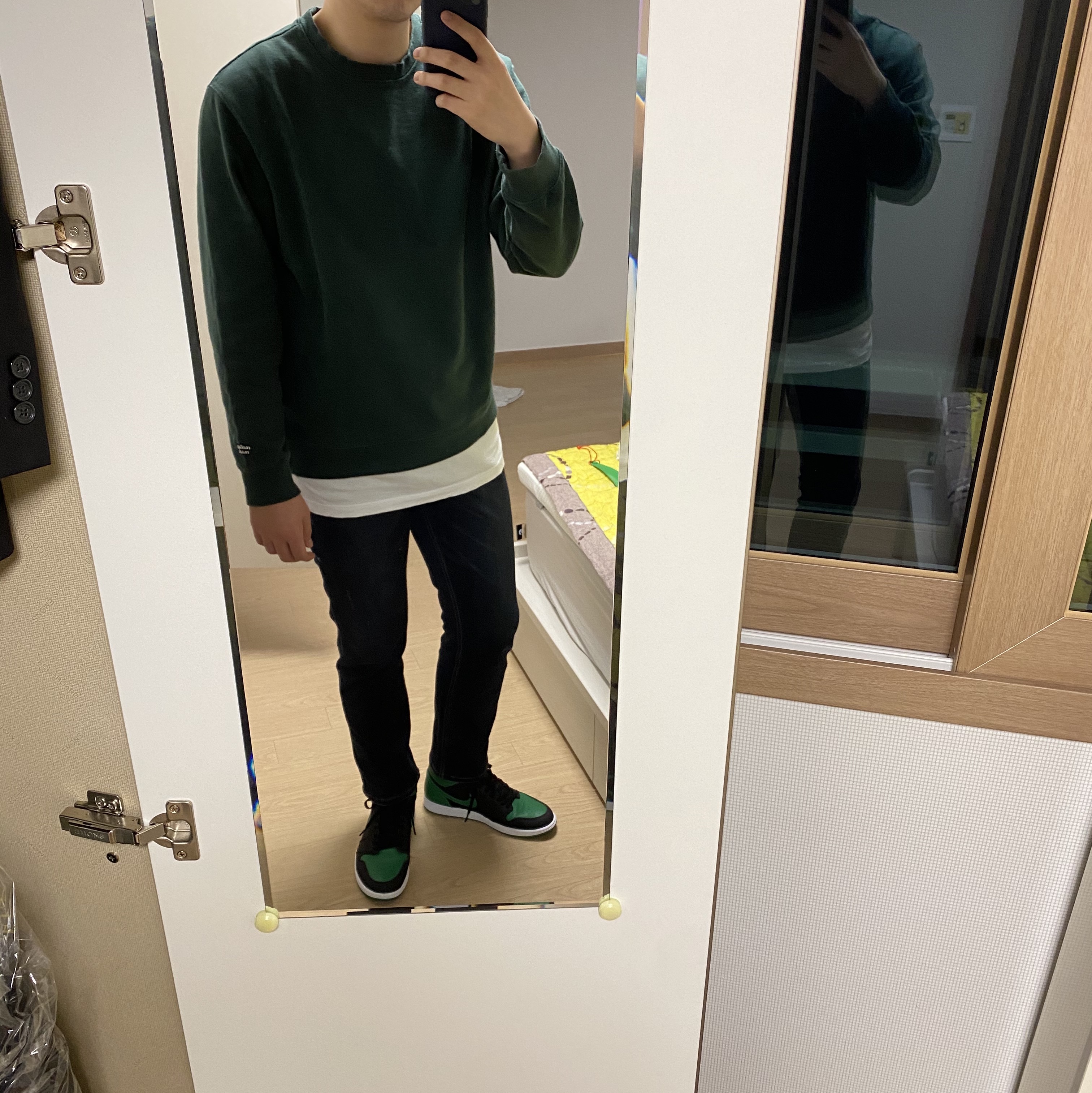Jordan 1 Retro High OG Pine Green Black 착용 스타일 - 2