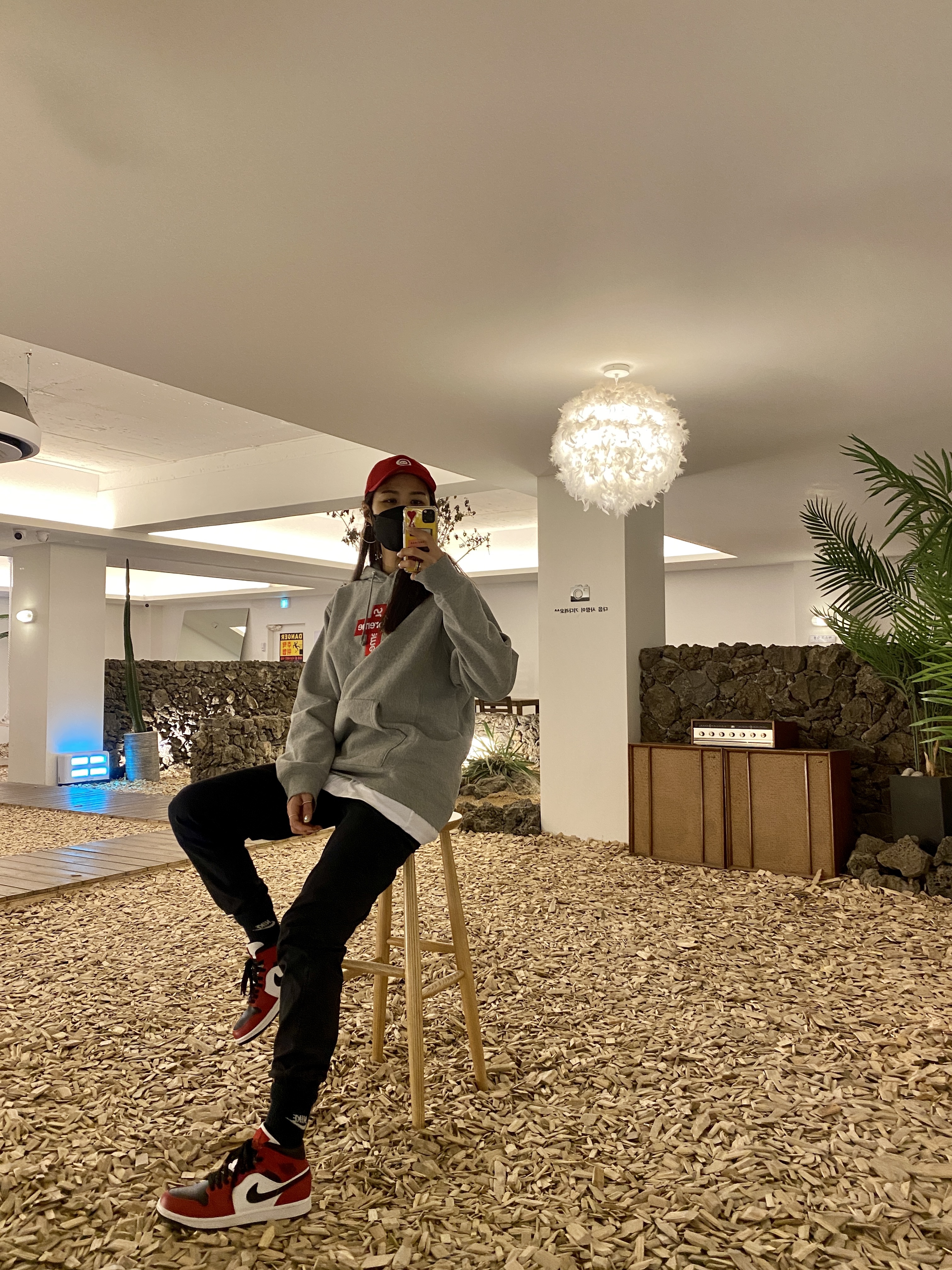 Jordan 1 Mid Chicago Black Toe, Supreme Cross Box Logo Hooded Sweatshirt Heather Grey - 20FW 착용 스타일 - 2