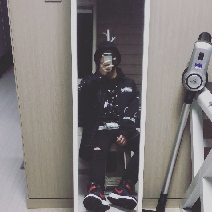 Nike Air Force 1 Boot Black Red 착용 스타일