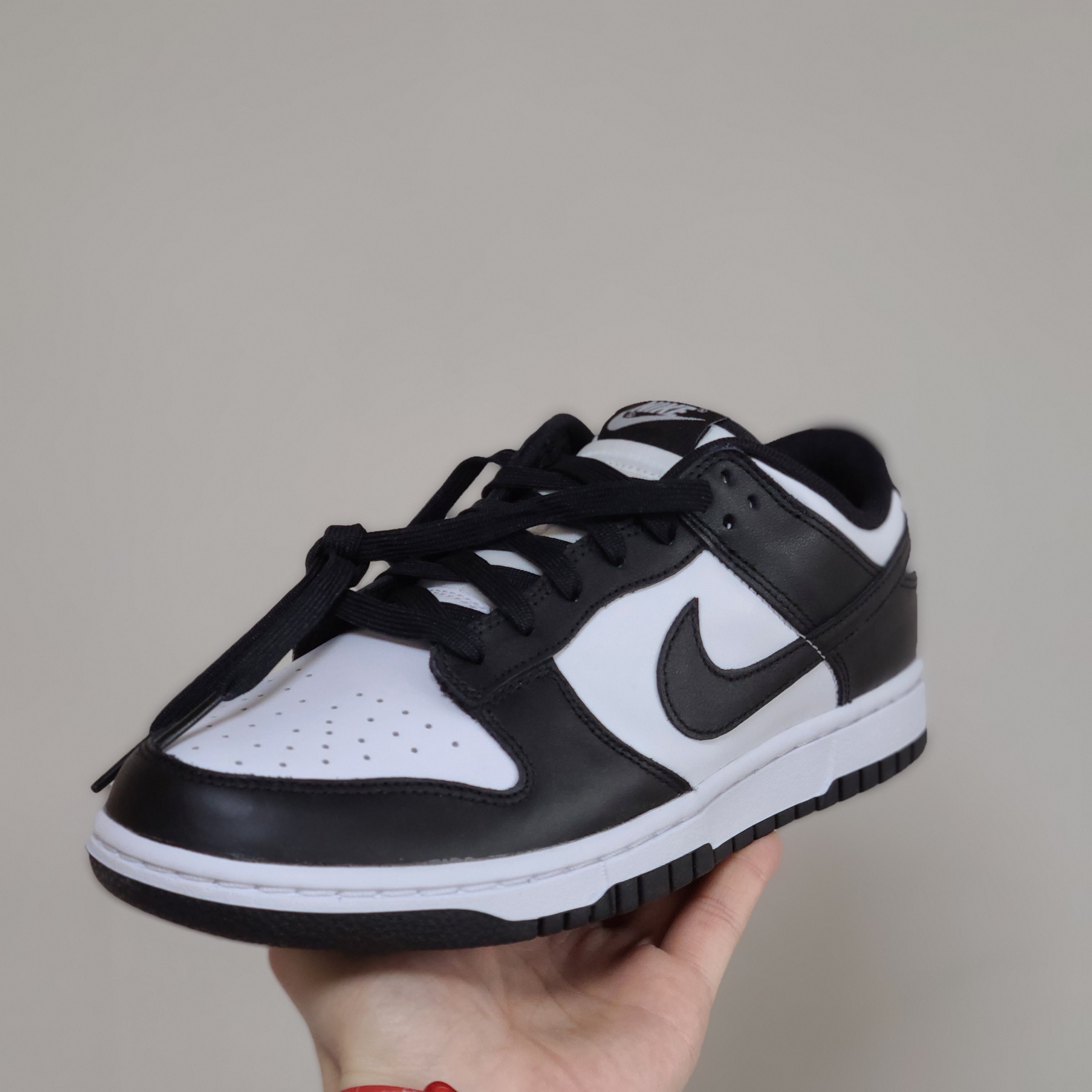 Nike Dunk Low Retro Black 착용 스타일 - 4