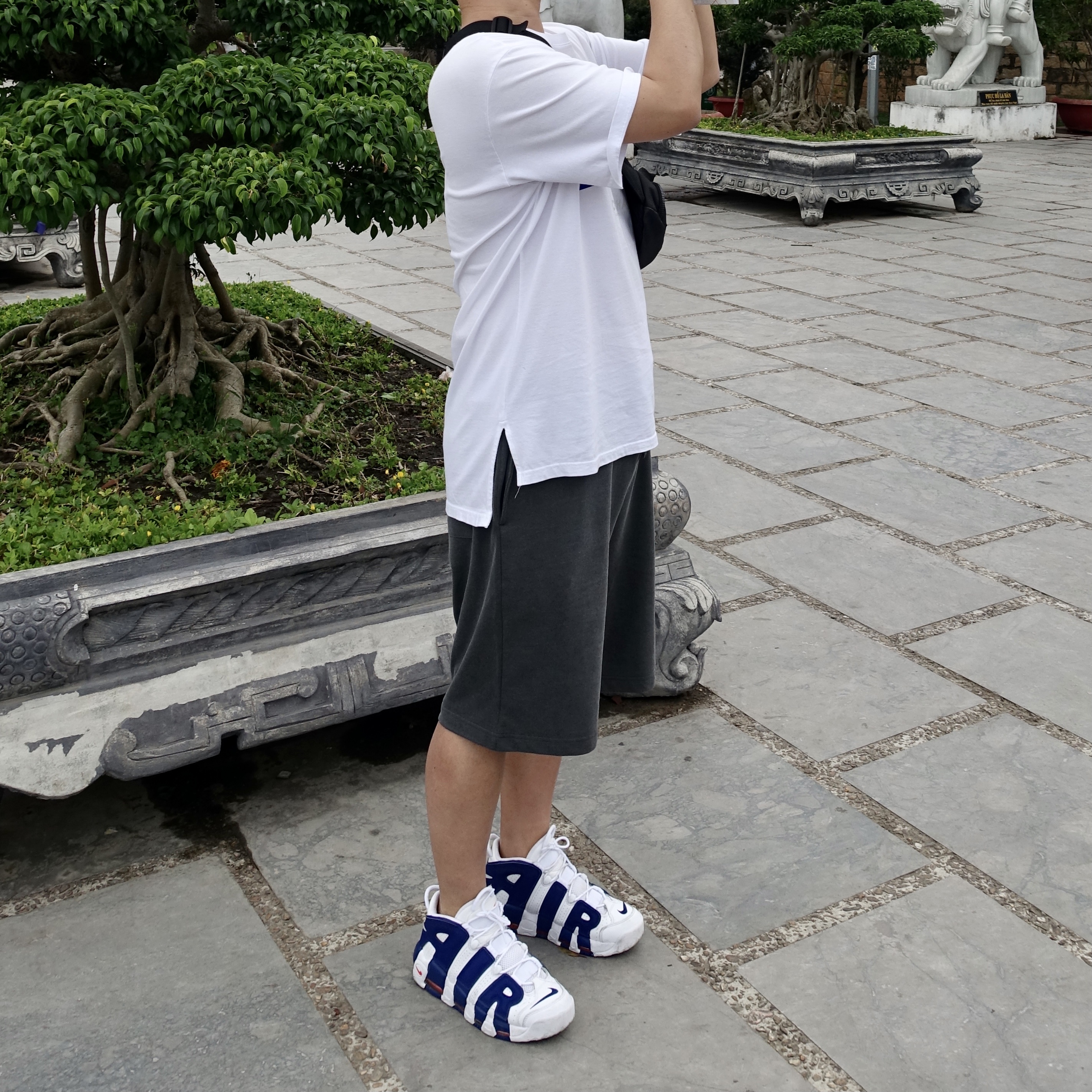 Nike Air More Uptempo Knicks 착용 스타일