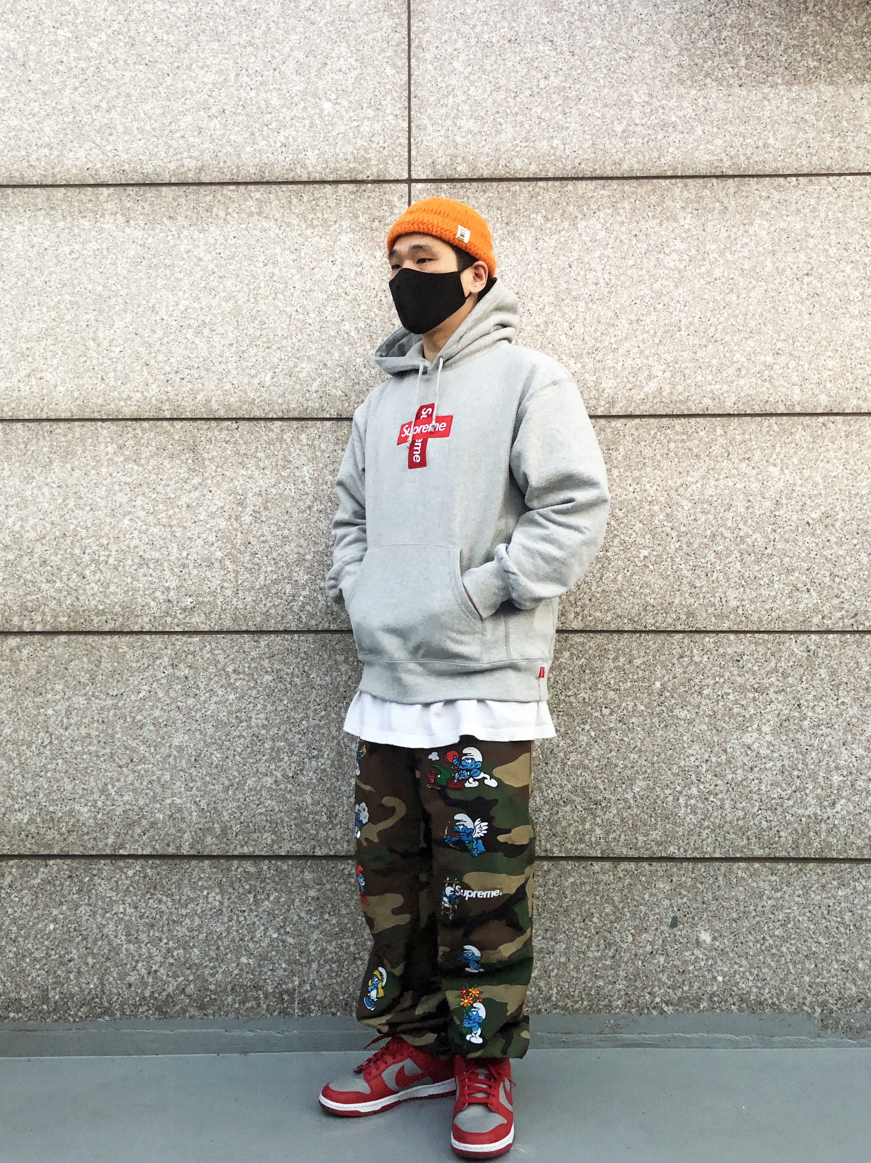 Supreme Cross Box Logo Hooded Sweatshirt Heather Grey - 20FW, Nike Dunk Low Retro Medium Grey 착용 스타일