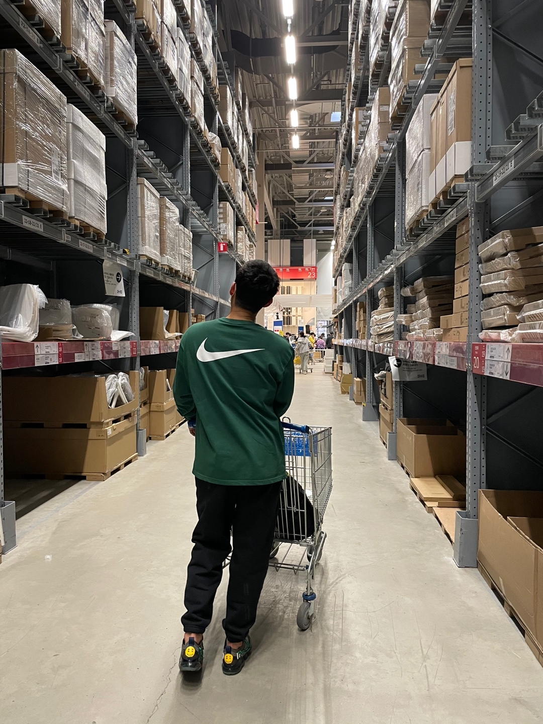 Nike x Stussy Big Swoosh LS T-Shirt Green - US/EU, (W) Nike x Cactus Plant Flea Market Air VaporMax 2019 착용 스타일