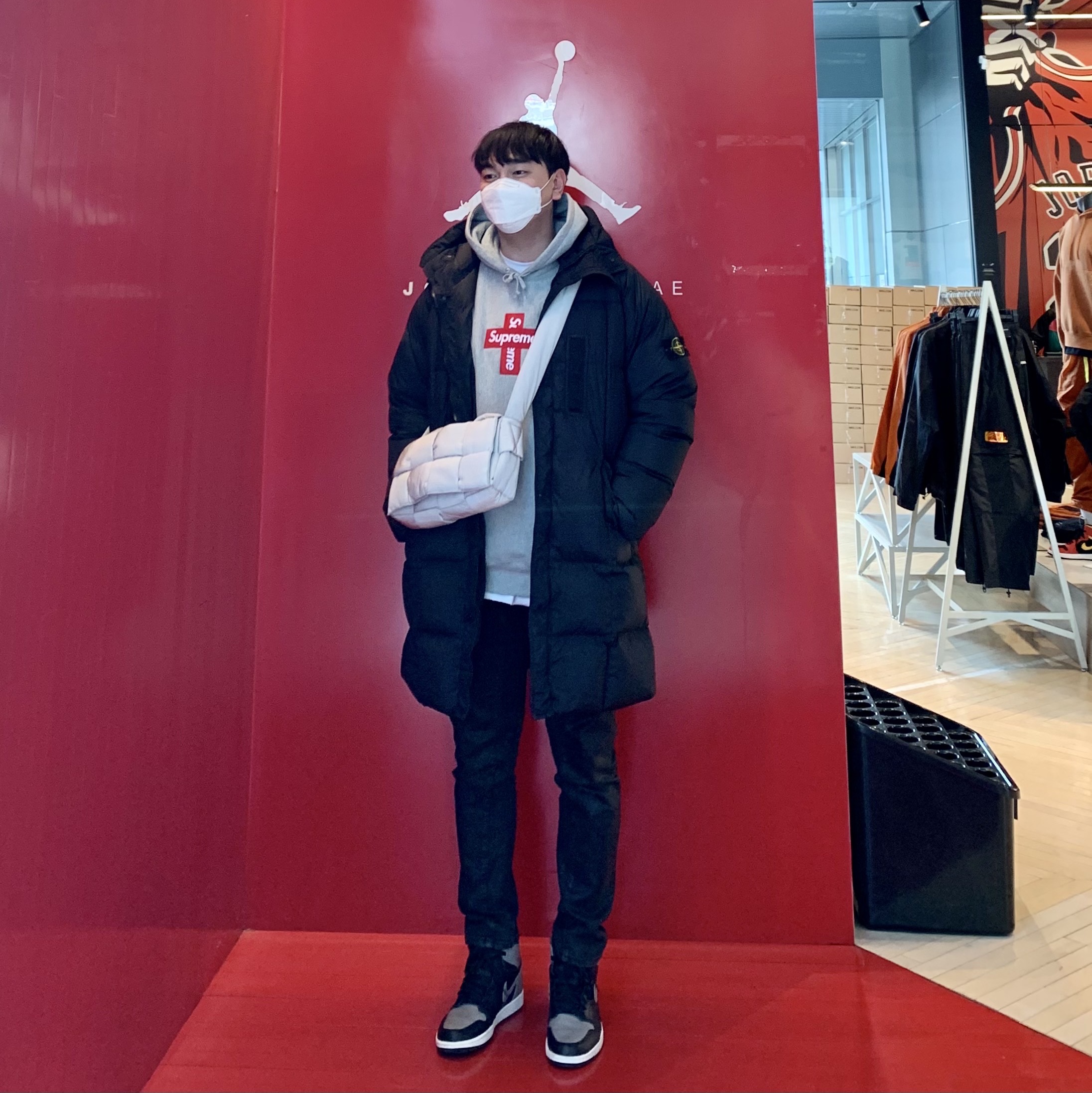 Jordan 1 Retro High OG Shadow 2018, Supreme Cross Box Logo Hooded Sweatshirt Heather Grey - 20FW 착용 스타일