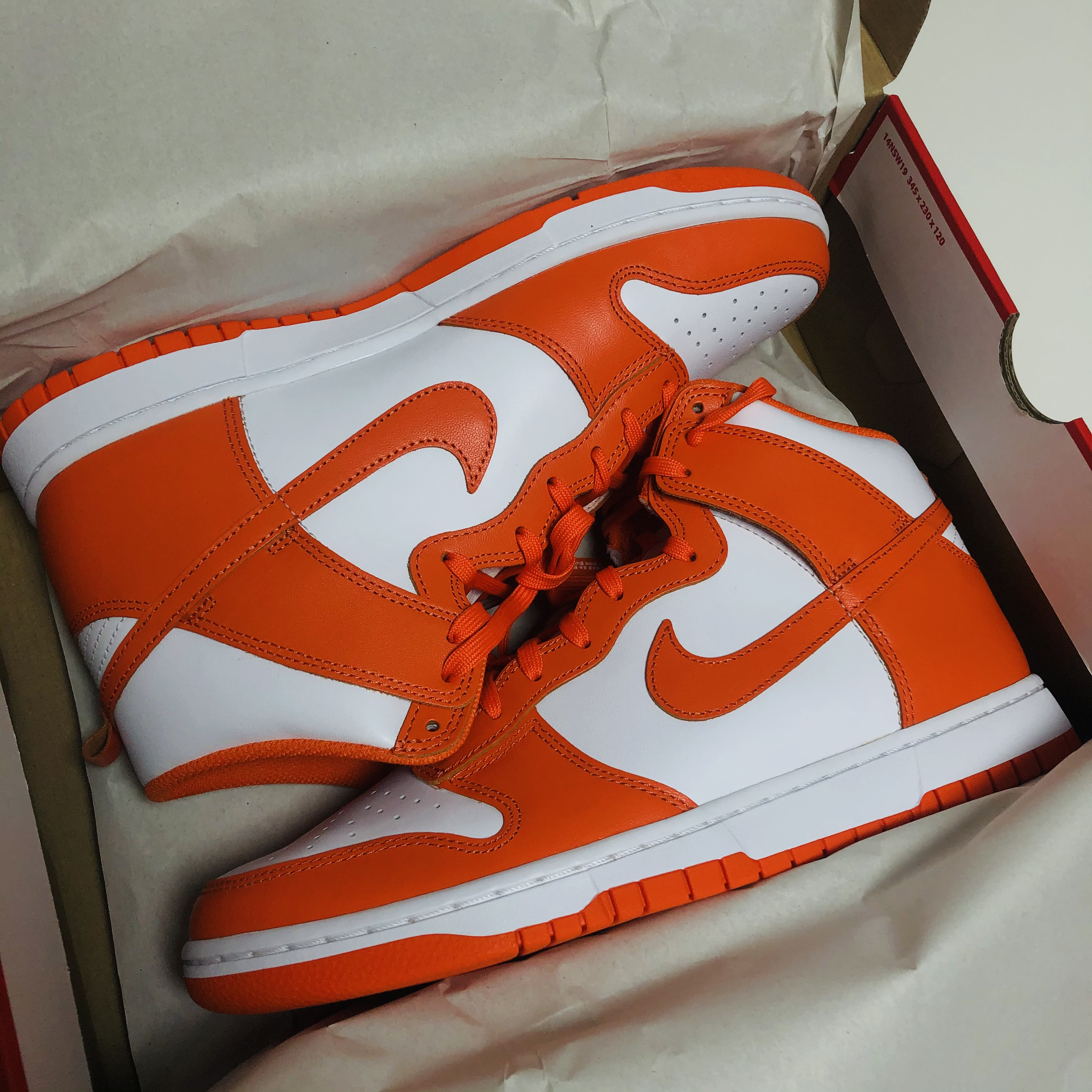 Nike Dunk High Retro Orange Blaze 착용 스타일