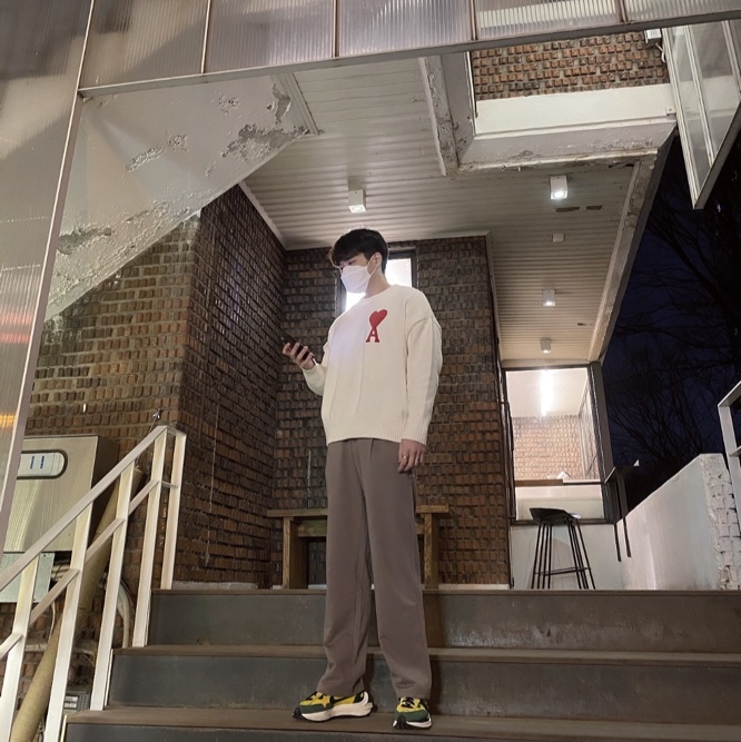 Nike x Sacai VaporWaffle Tour Yellow & Gorge Green Sail 착용 스타일
