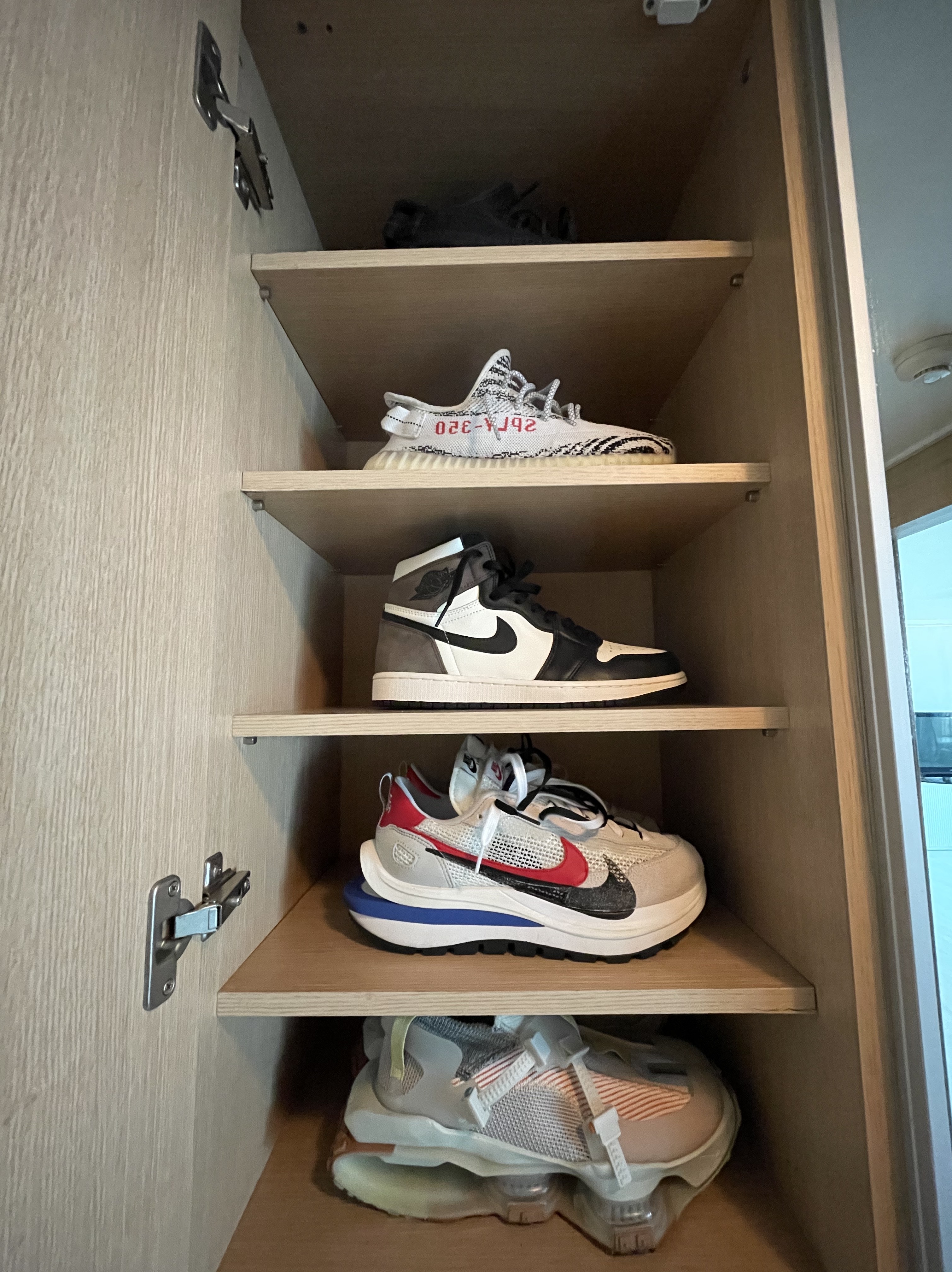 Nike x Sacai VaporWaffle Royal Fuchsia, Nike ISPA Road Warrior Volt 착용 스타일
