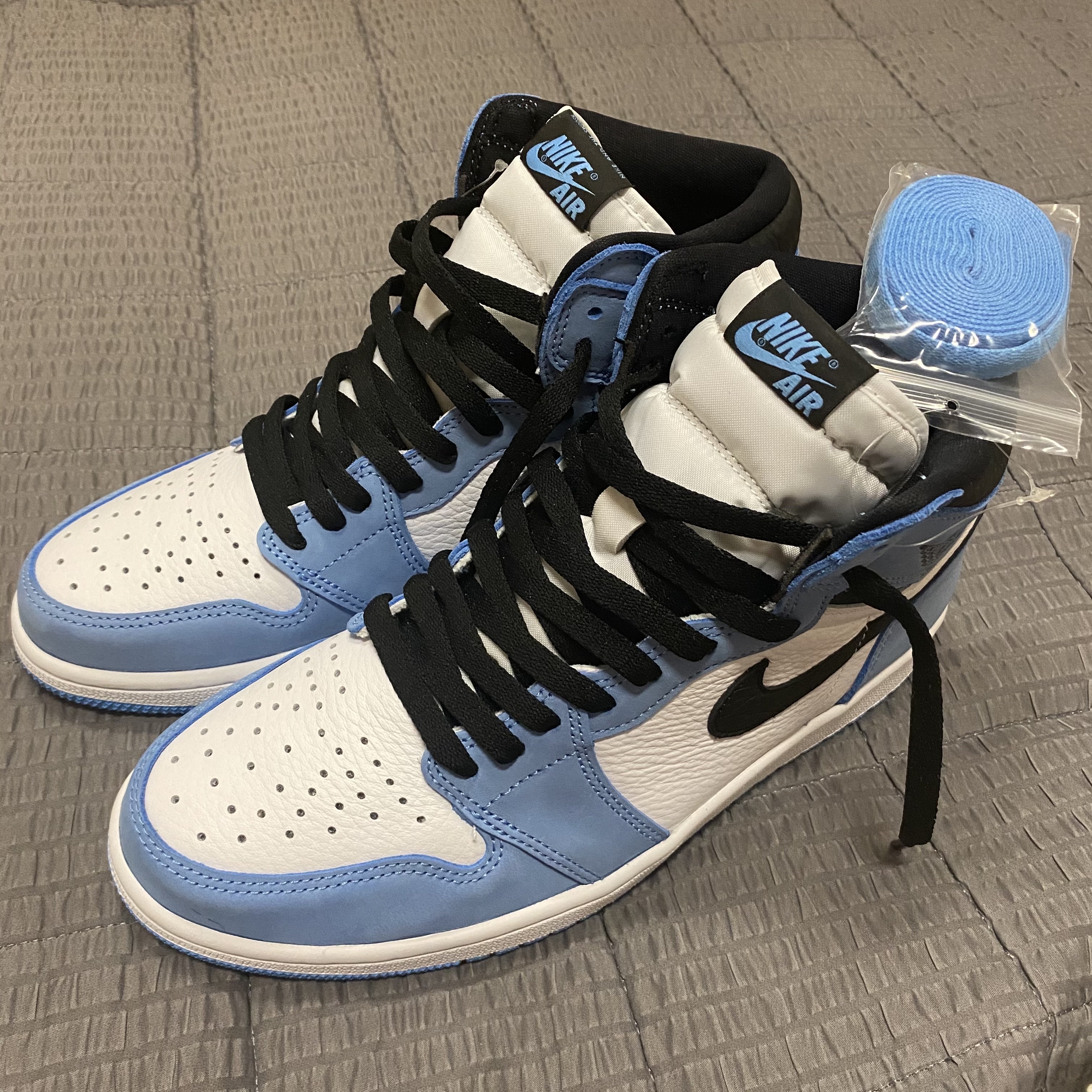 Jordan 1 Retro High OG University Blue, (GS) Jordan 1 Retro High OG University Blue 착용 스타일