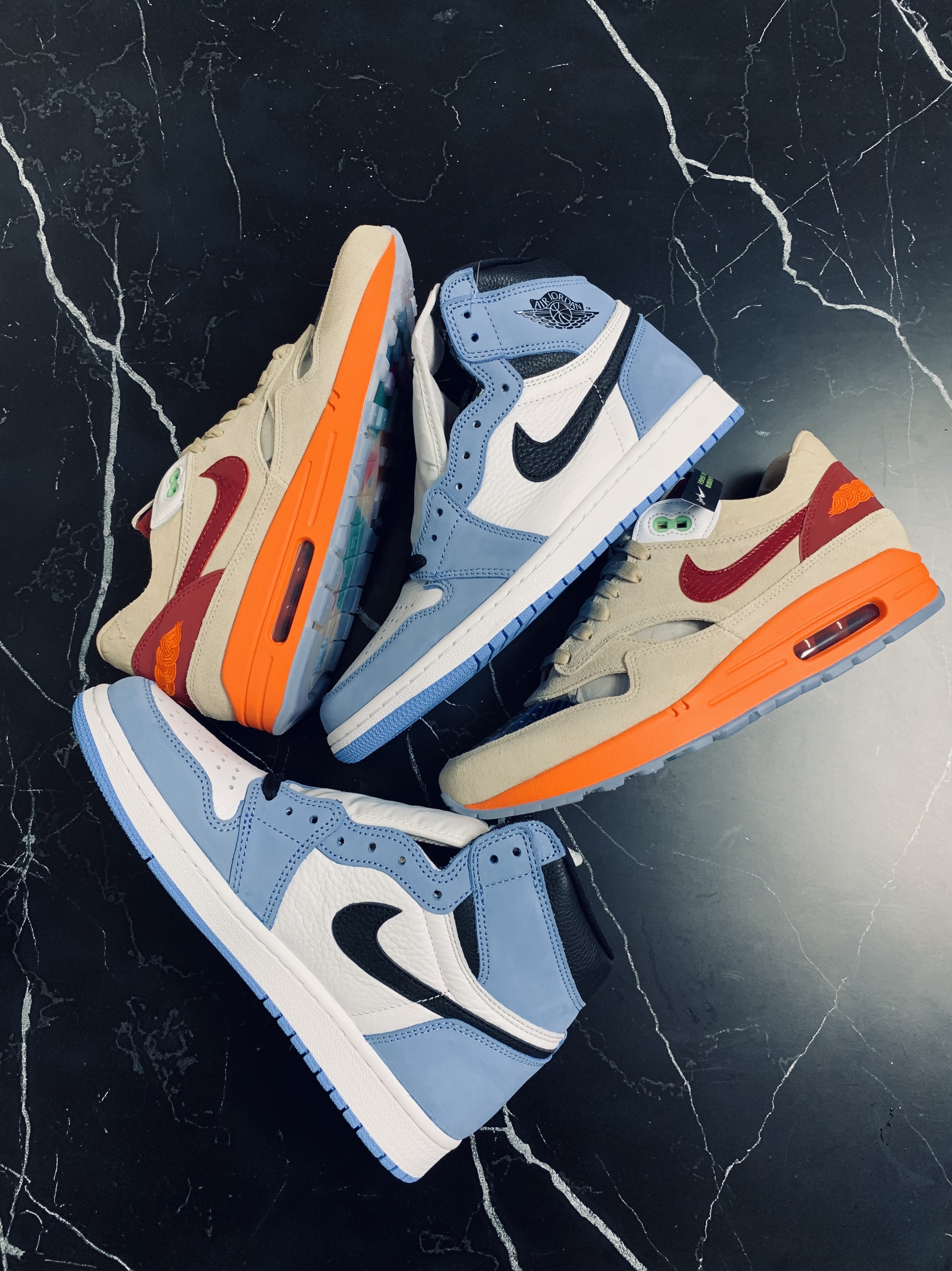 Jordan 1 Retro High OG University Blue, Nike x Clot Air Max 1 Net 착용 스타일
