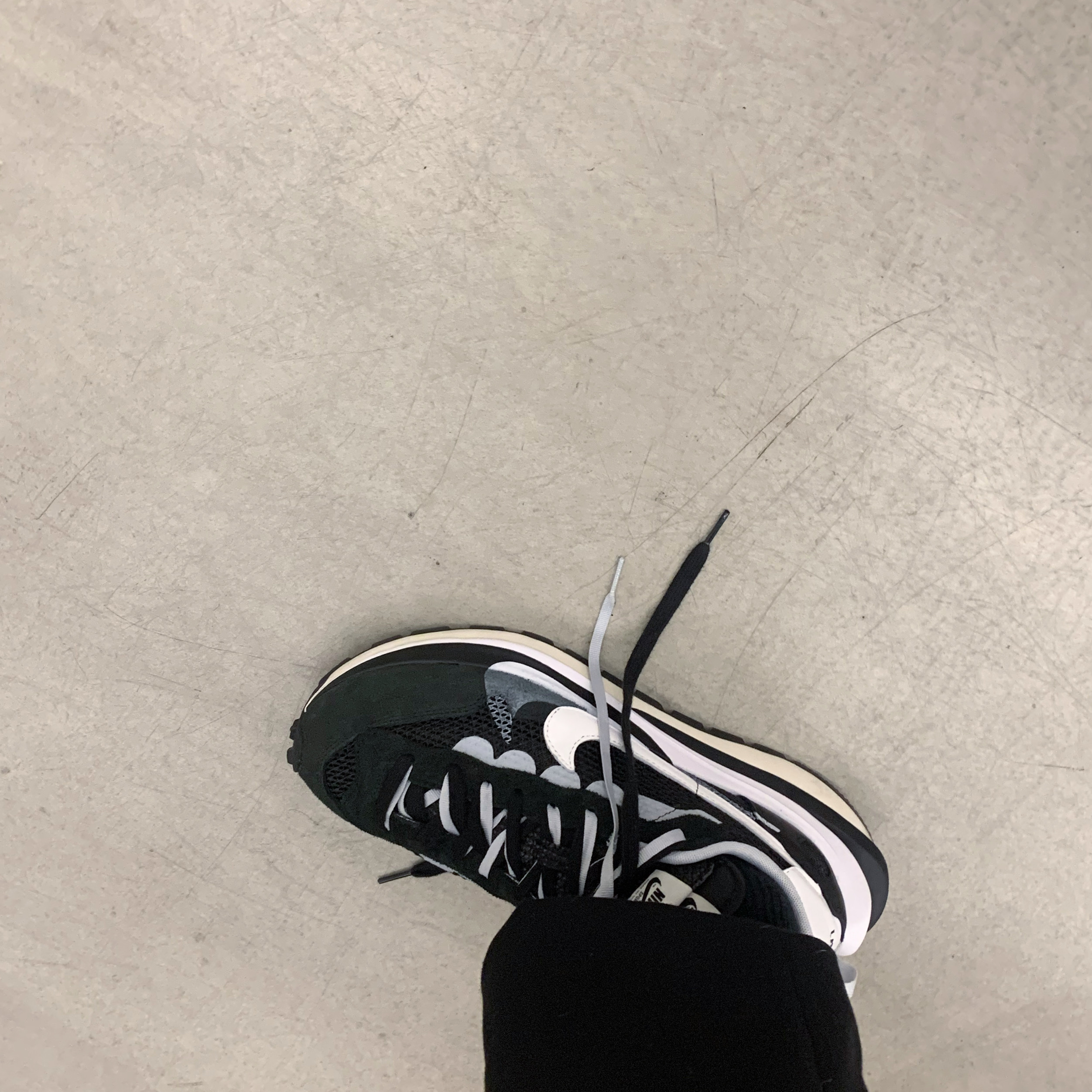 Nike x Sacai VaporWaffle Black White 착용 스타일