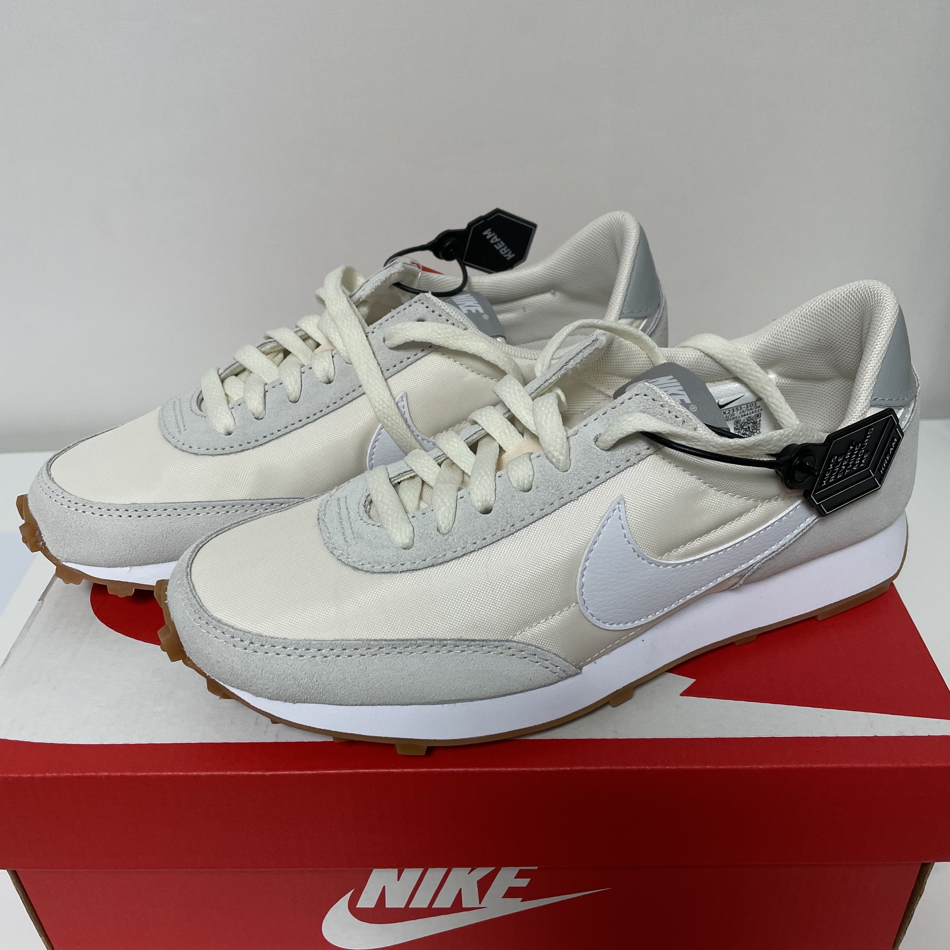 (W) Nike Daybreak Summit White 착용 스타일 - 2