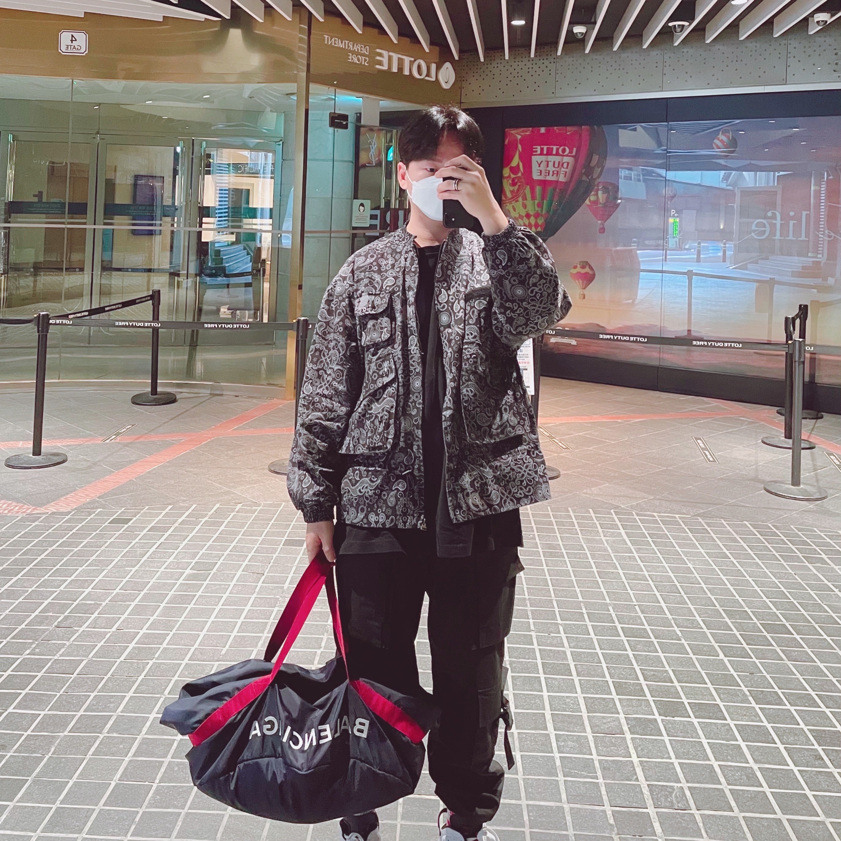 Jordan 6 Retro Carmine 2021 착용 스타일 - 2