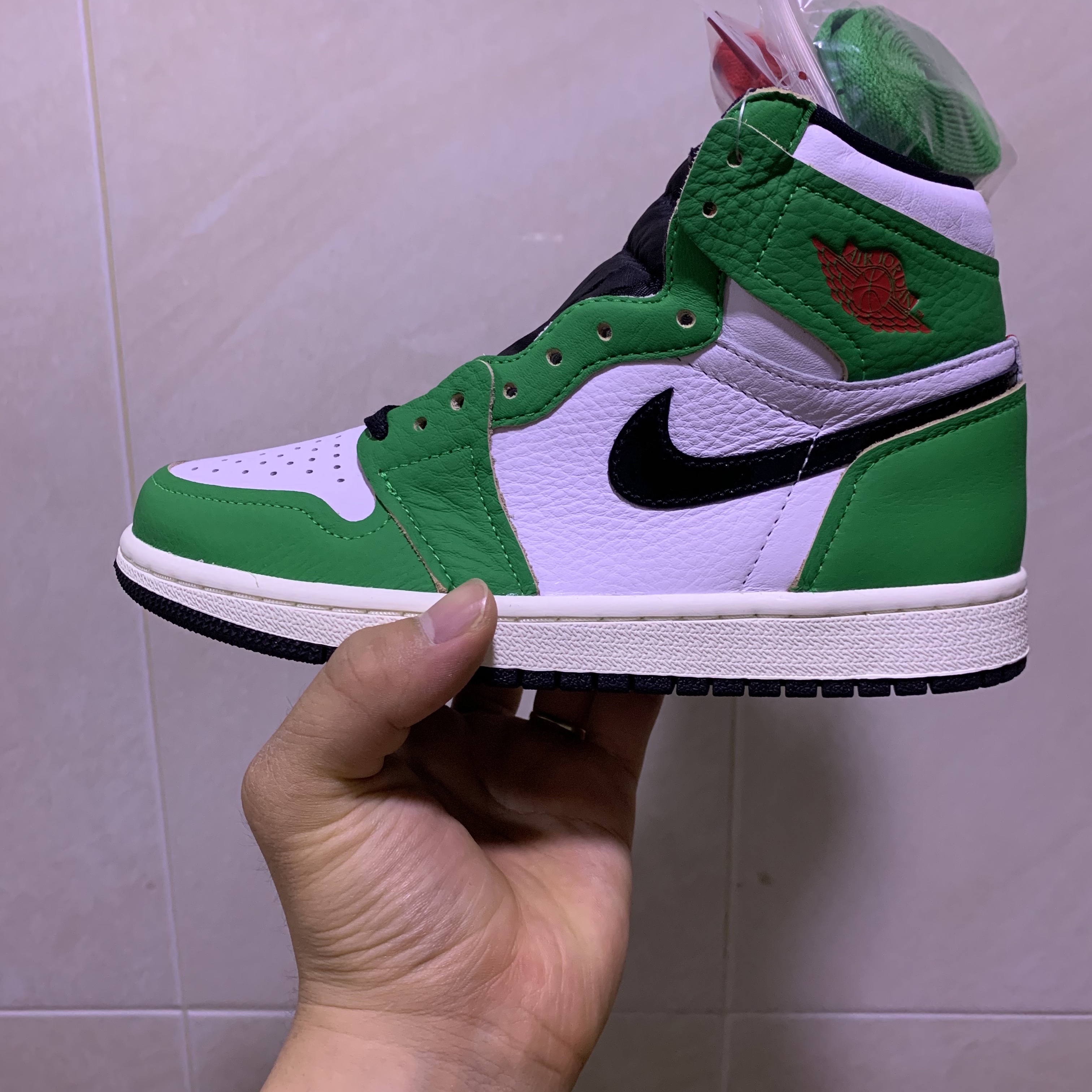 (W) Jordan 1 Retro High OG Lucky Green 착용 스타일