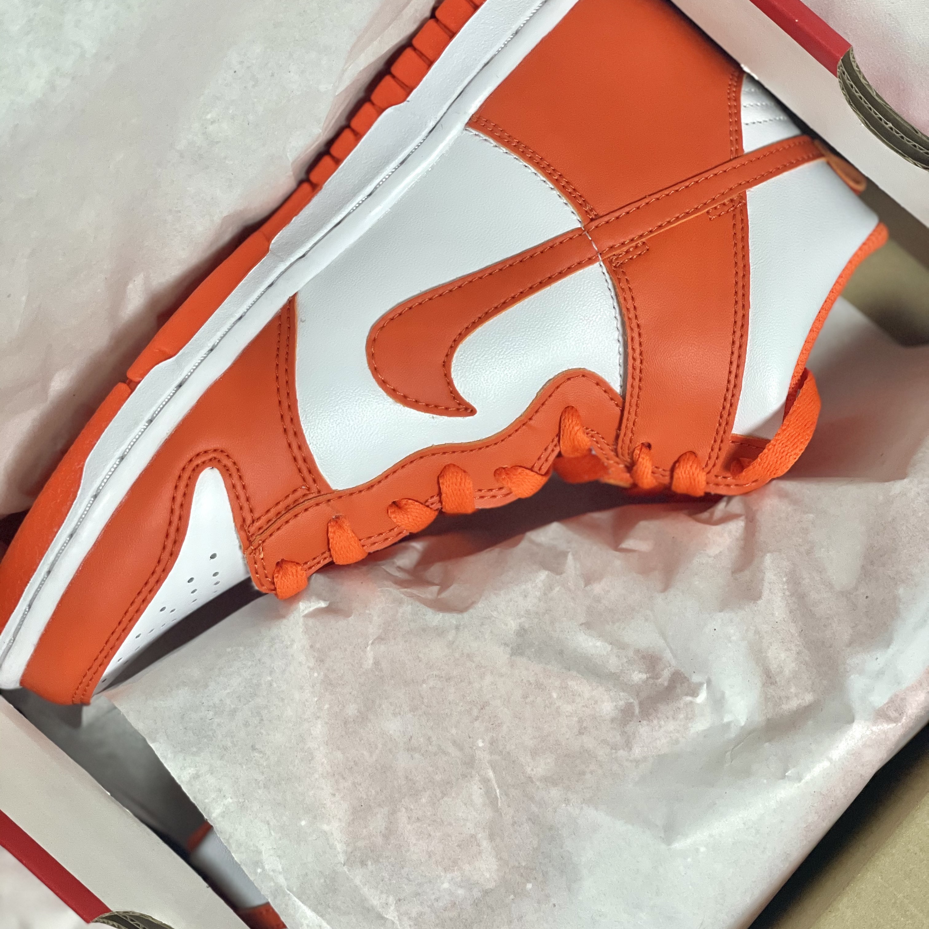 (GS) Nike Dunk High Orange Blaze 착용 스타일