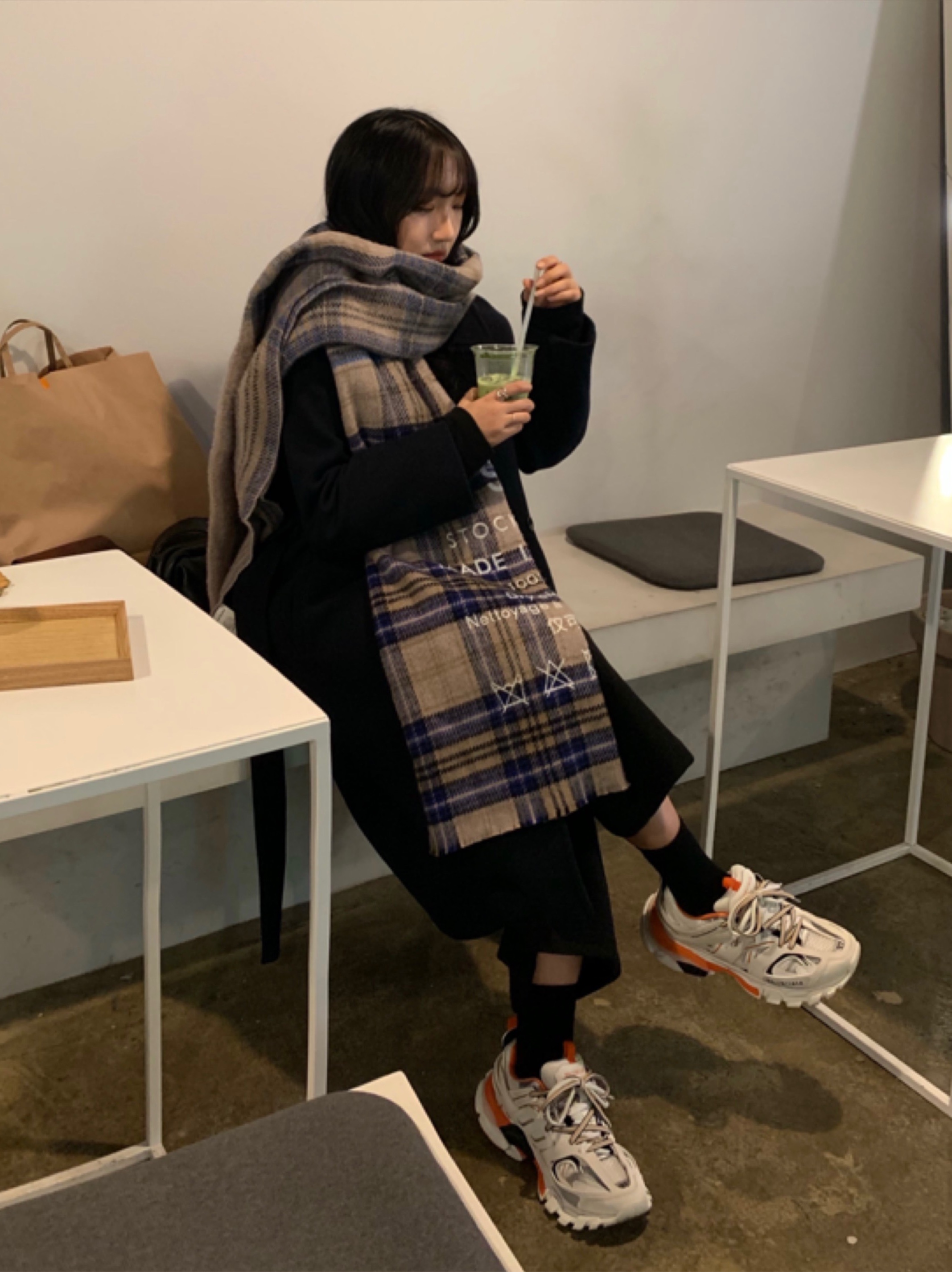 Balenciaga Track Sneakers White Orange 2019 착용 스타일