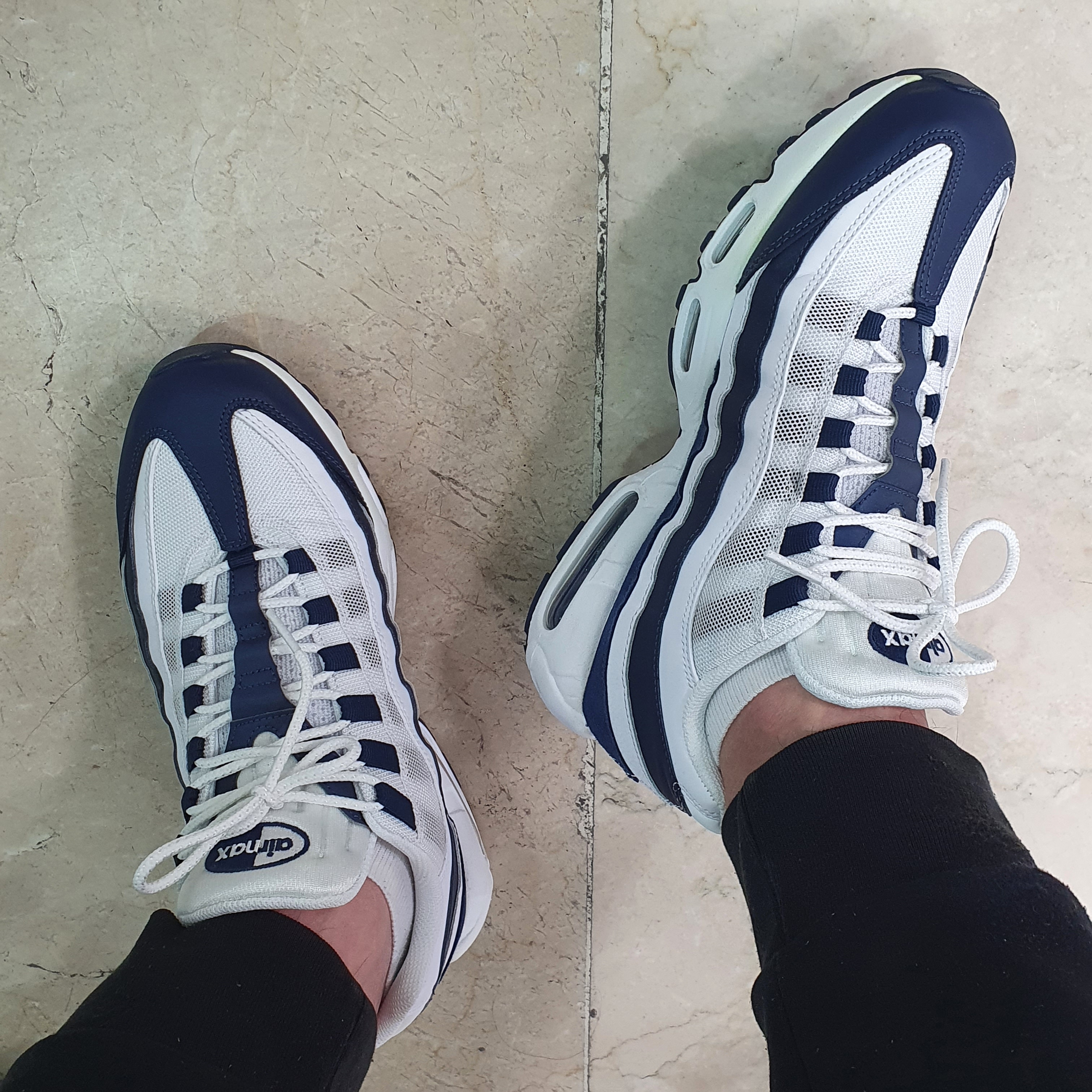 Nike Air Max 95 Essential Midnight Navy 착용 스타일 - 1